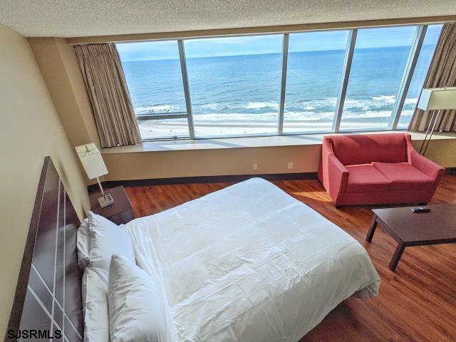 1515 Boardwalk Unit: 2005