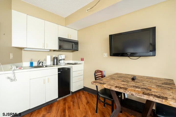 1515 Boardwalk Unit: 2704