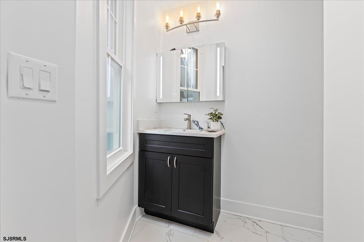 23 N Vassar Square Unit: 1