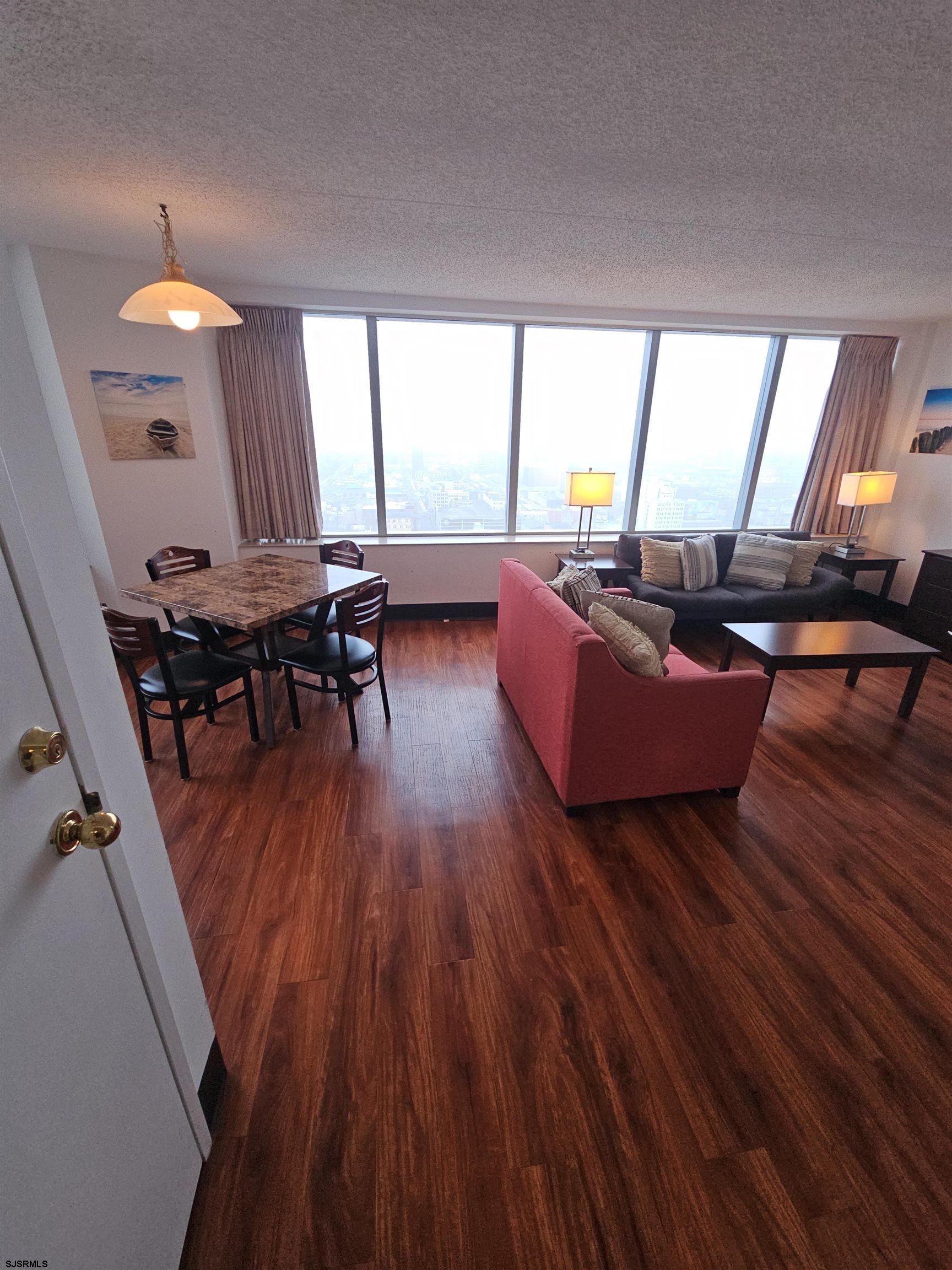 1515 Boardwalk Unit: 2911
