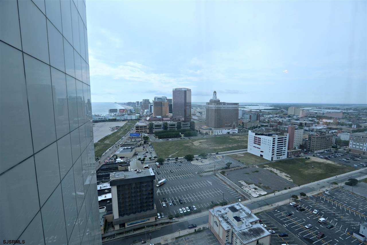 1515 Boardwalk Unit: 2911