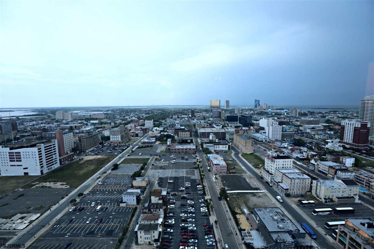 1515 Boardwalk Unit: 2911