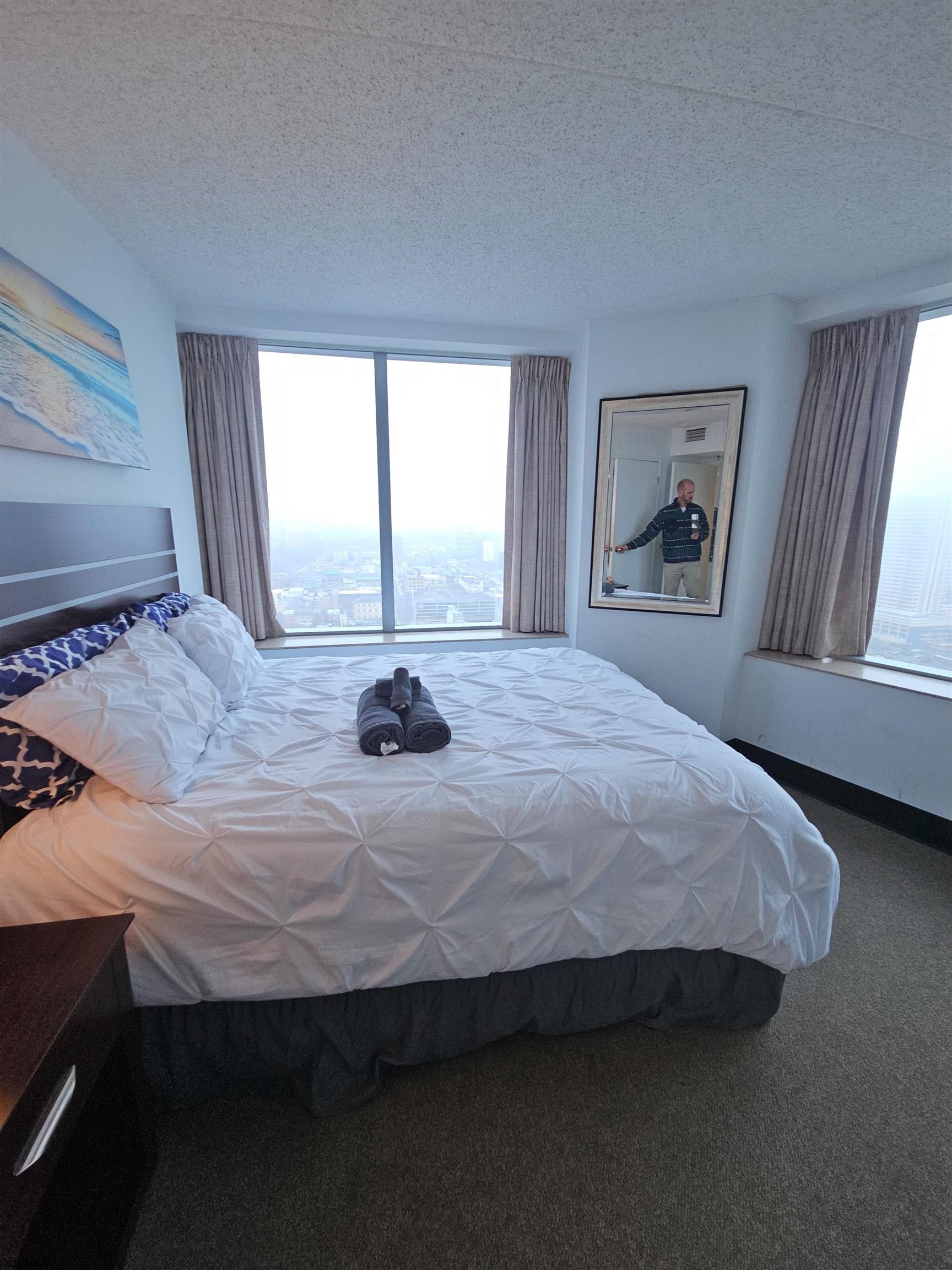 1515 Boardwalk Unit: 2911