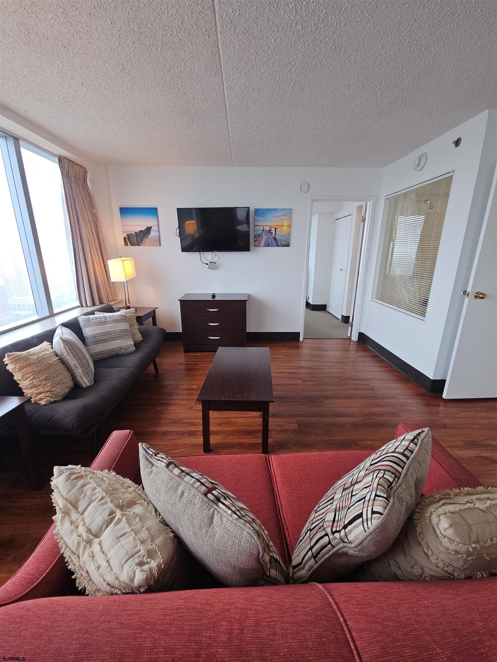 1515 Boardwalk Unit: 2911