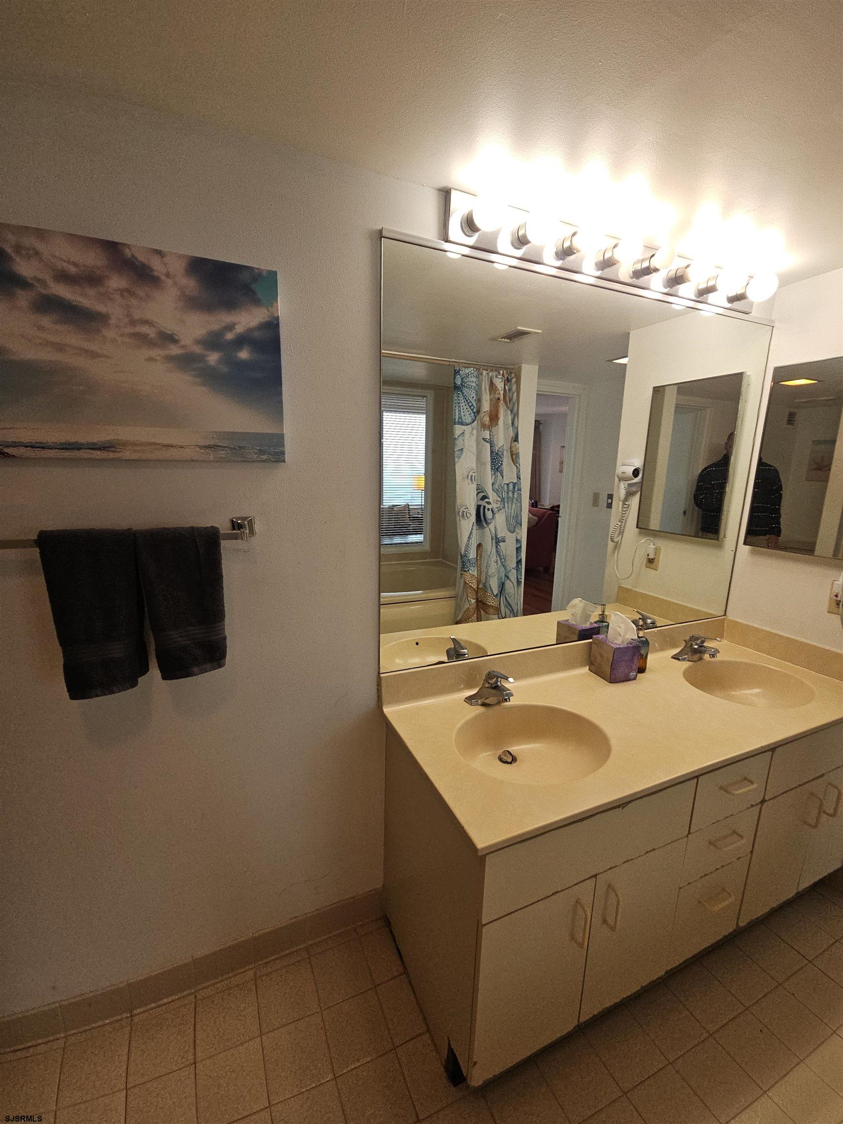 1515 Boardwalk Unit: 2911