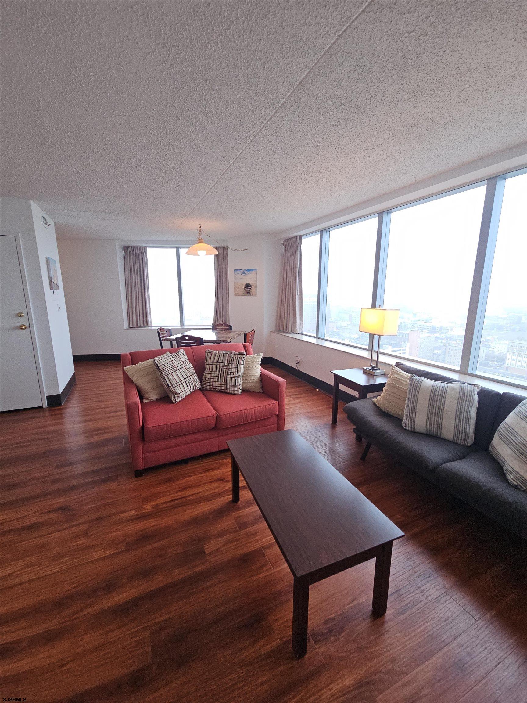 1515 Boardwalk Unit: 2911