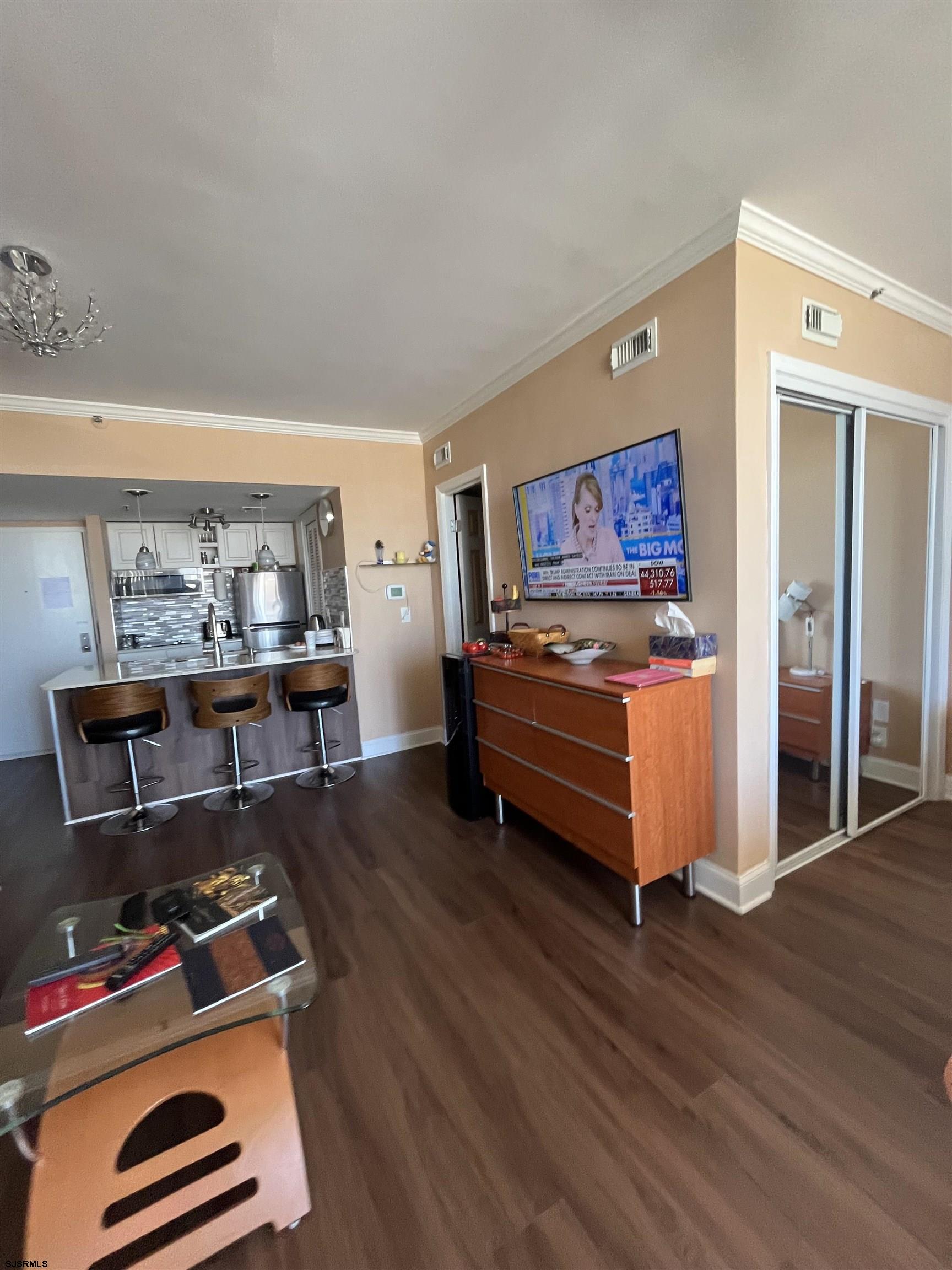 3851 Boardwalk Unit: 2407