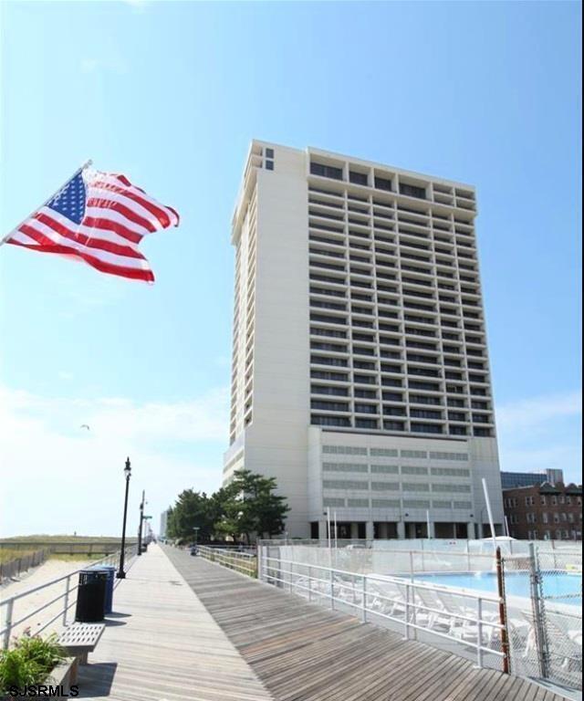 3851 Boardwalk Unit: 2407