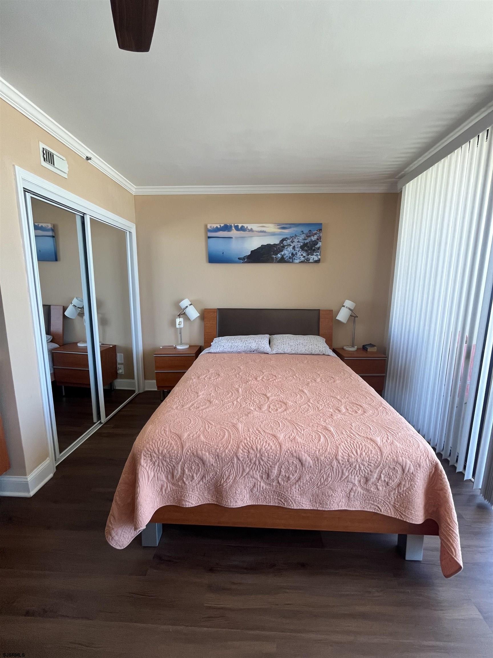 3851 Boardwalk Unit: 2407
