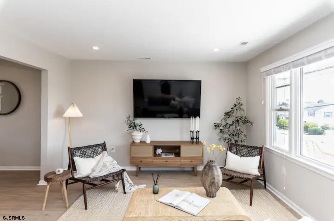 7007 Ventnor Gardens Plaza Unit: 2