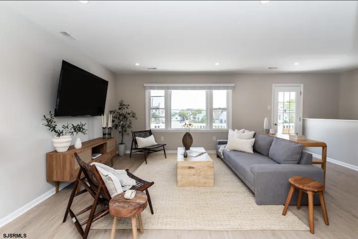 7007 Ventnor Gardens Plaza Unit: 2