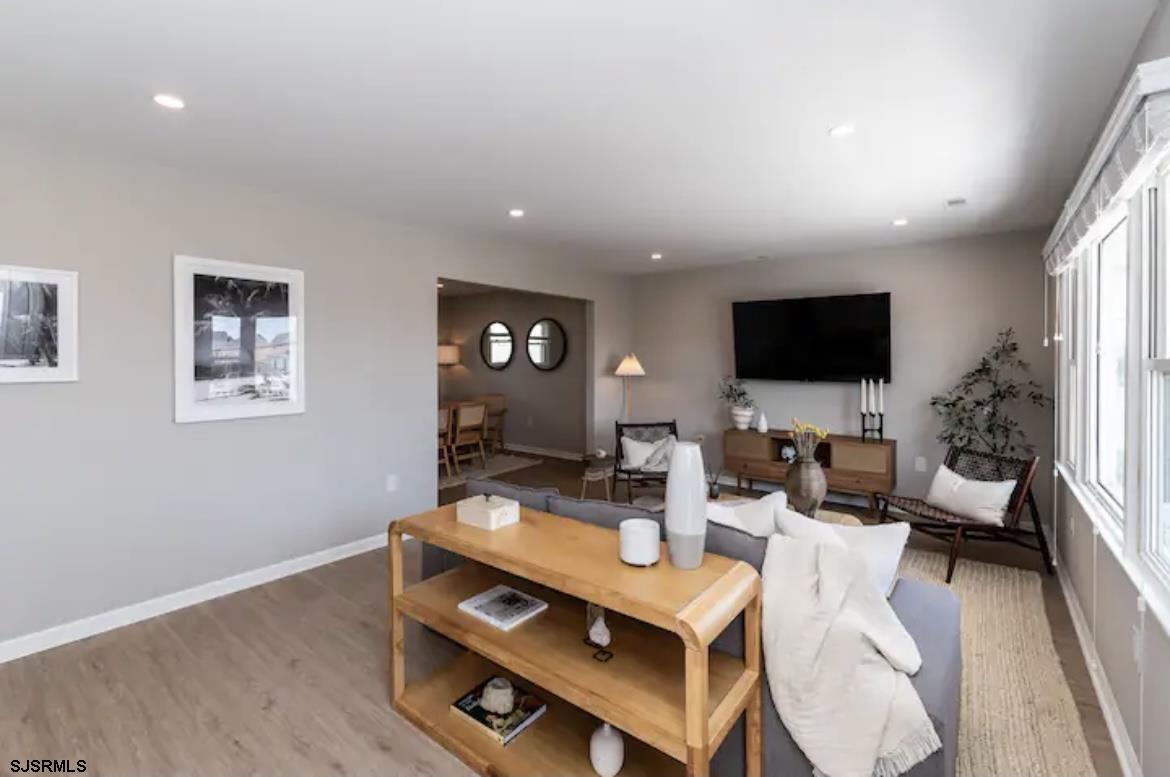 7007 Ventnor Gardens Plaza Unit: 2