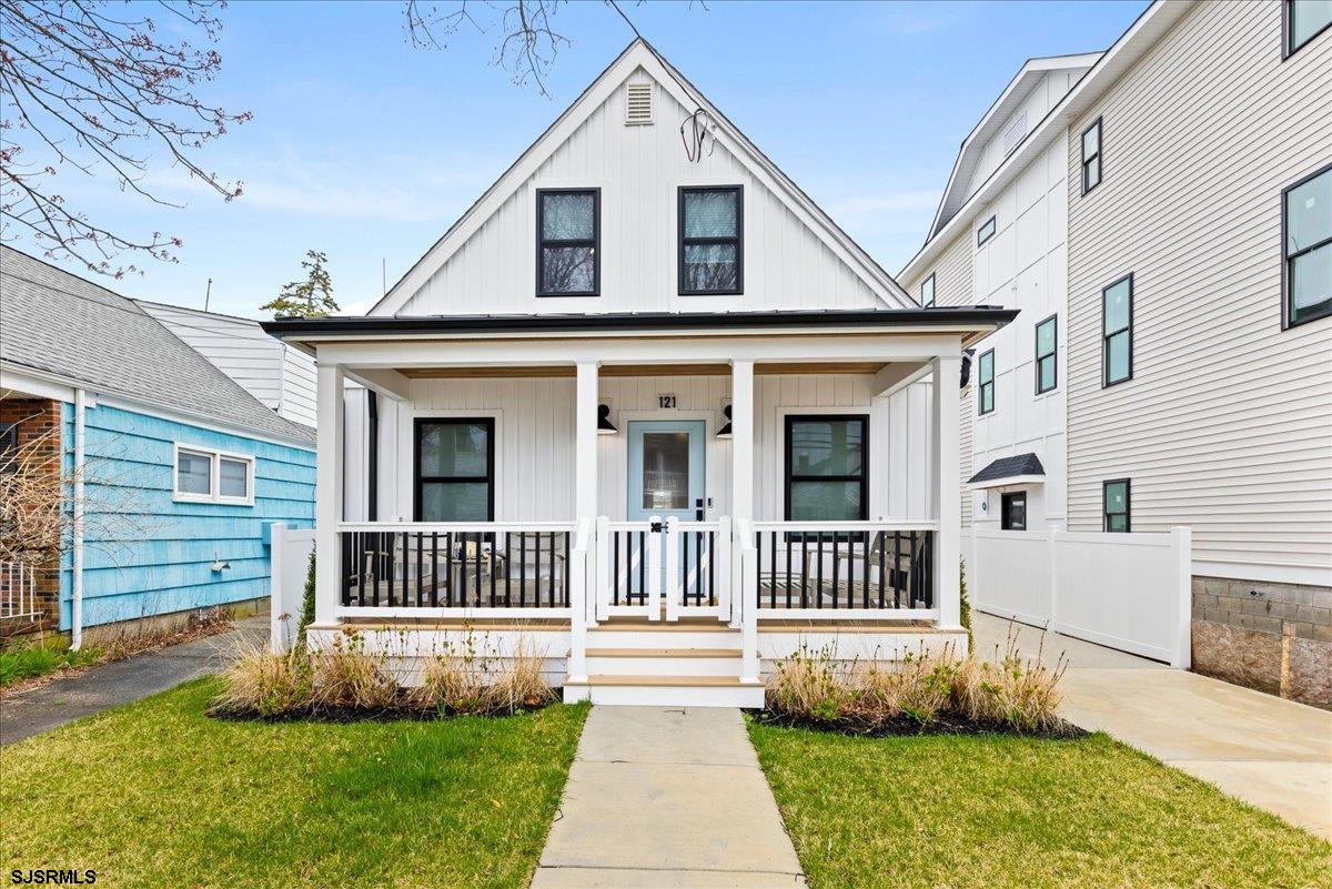 121 N Gladstone Ave