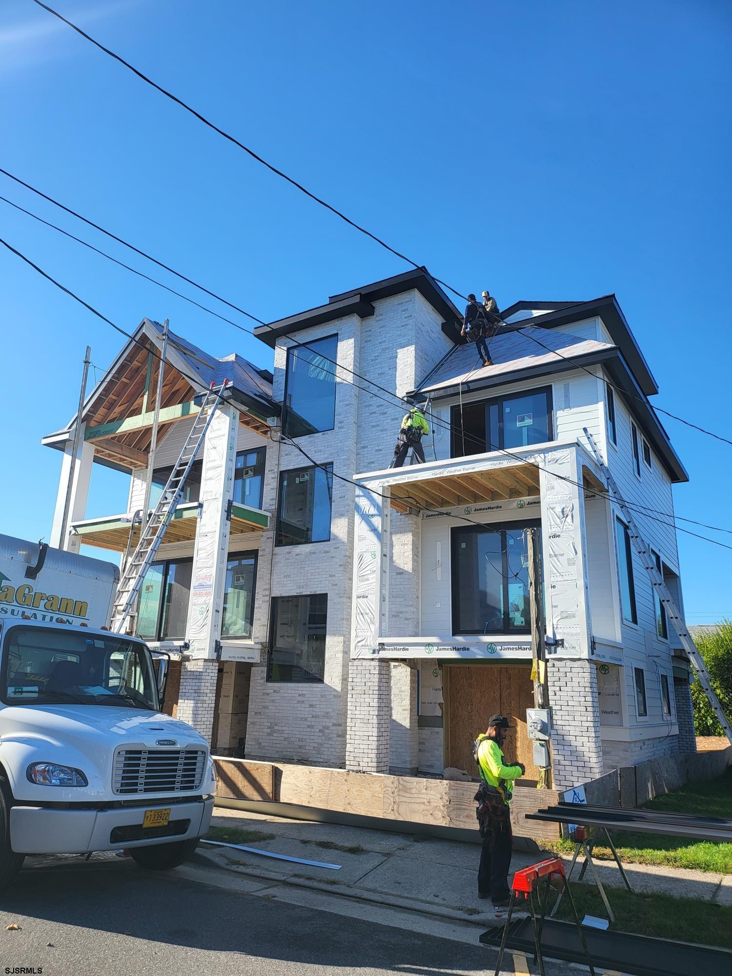 32 Pelham Ave