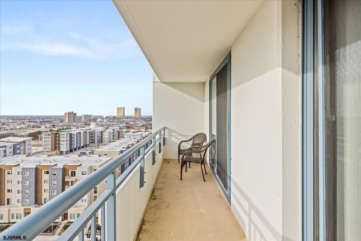 526 Pacific Ave Unit: 1304