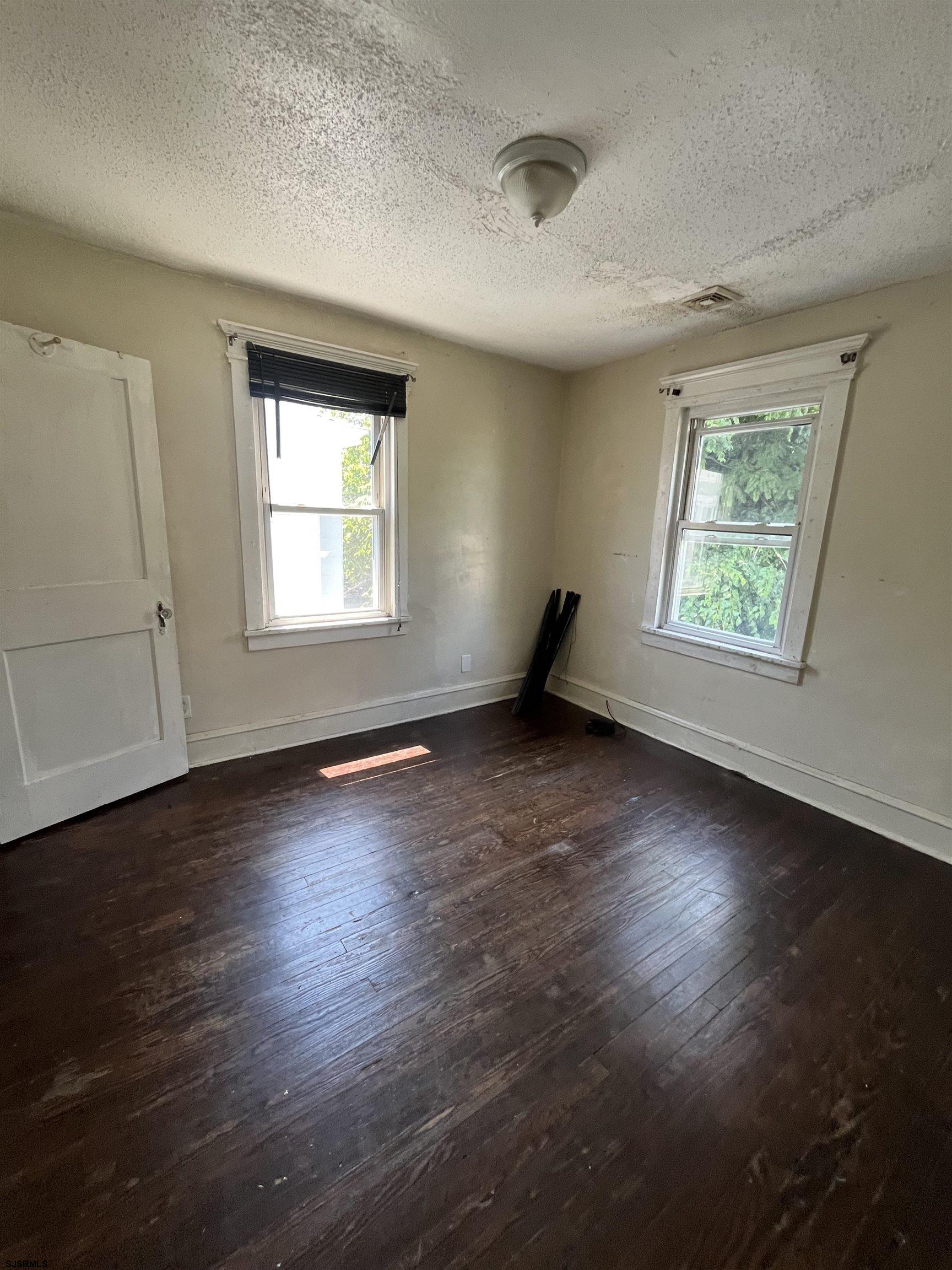 346 N Delaware Ave