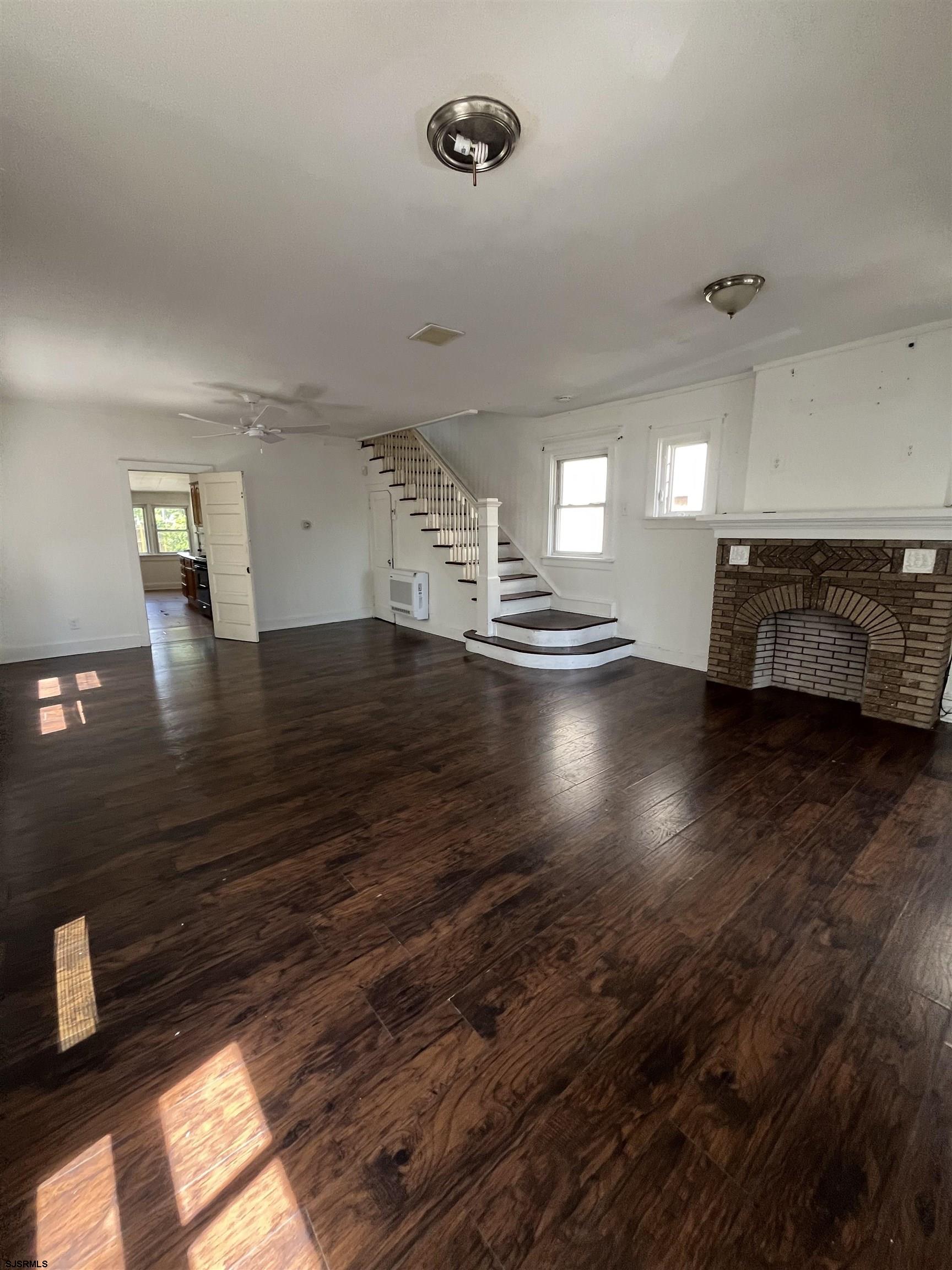 346 N Delaware Ave
