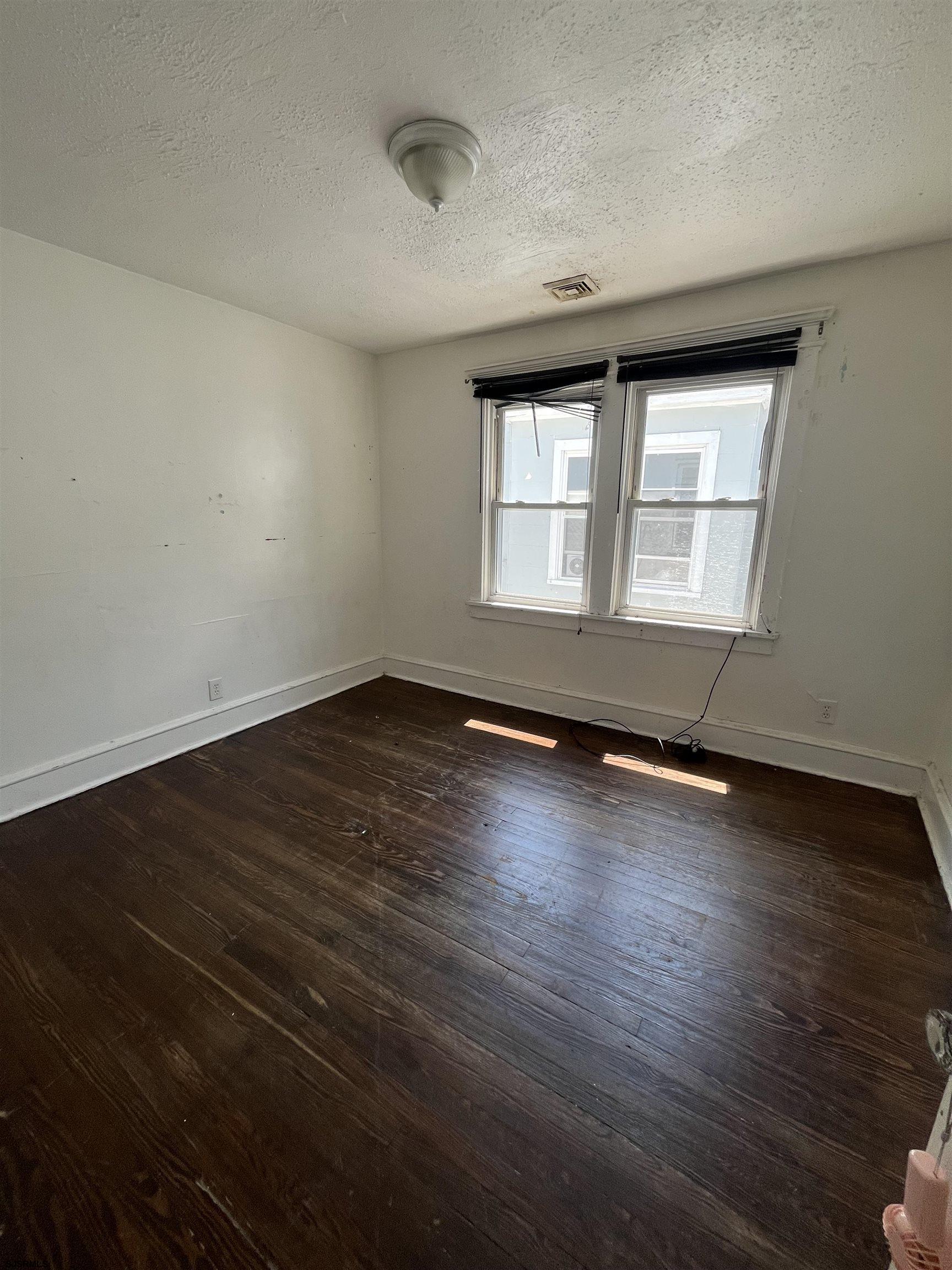 346 N Delaware Ave
