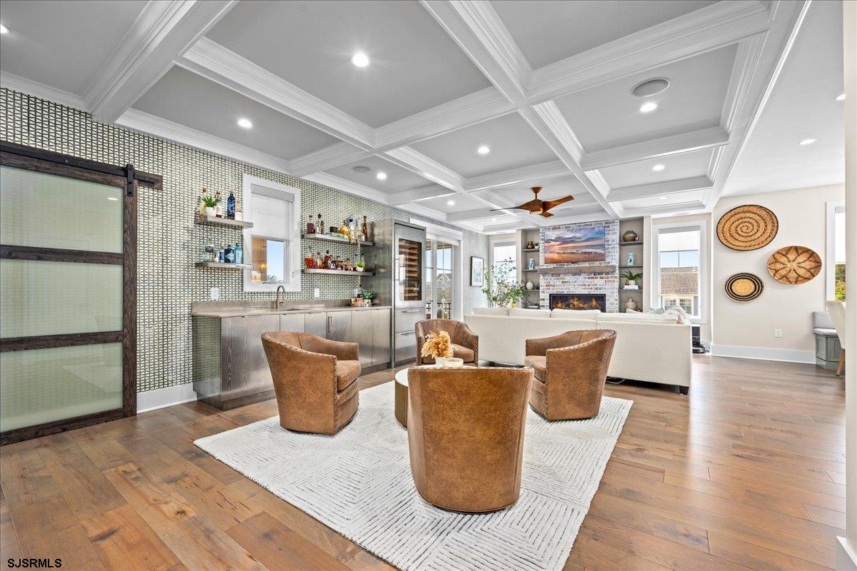 2931 Pacific Ave
