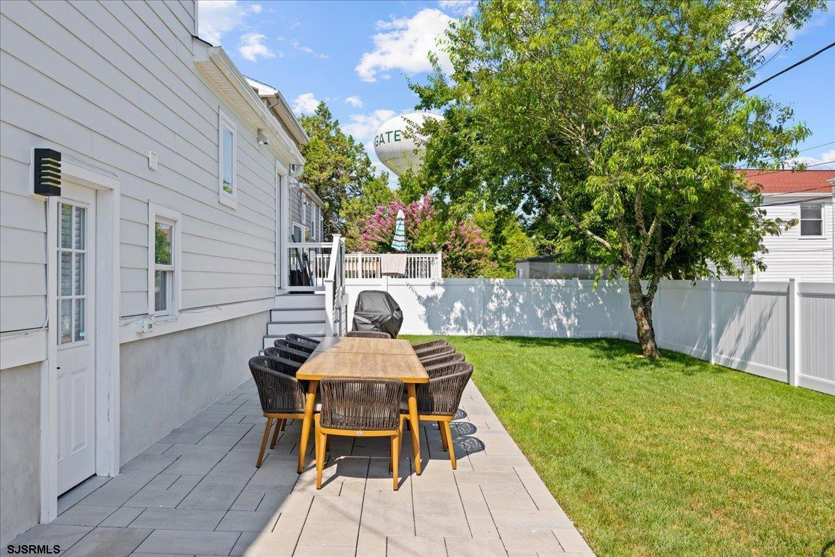 8 S Colmar Cir