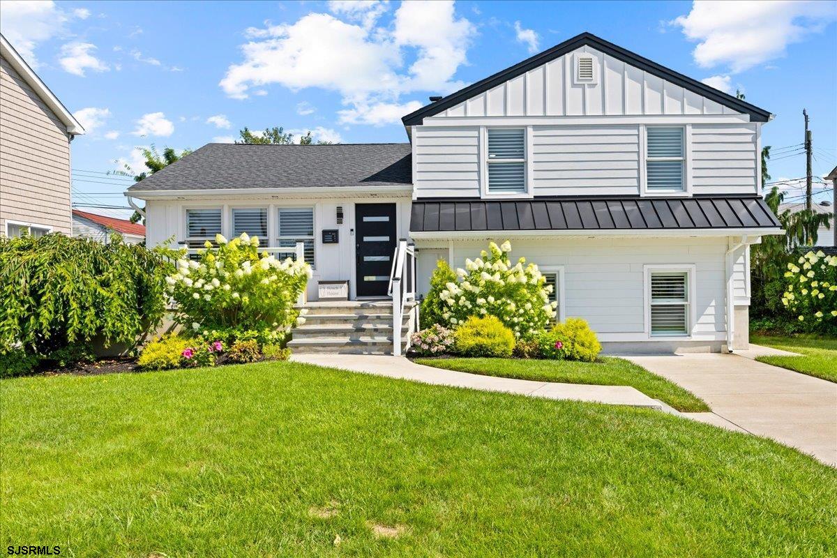 8 S Colmar Cir