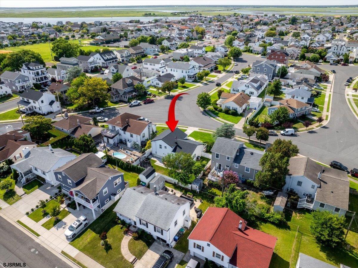 8 S Colmar Cir