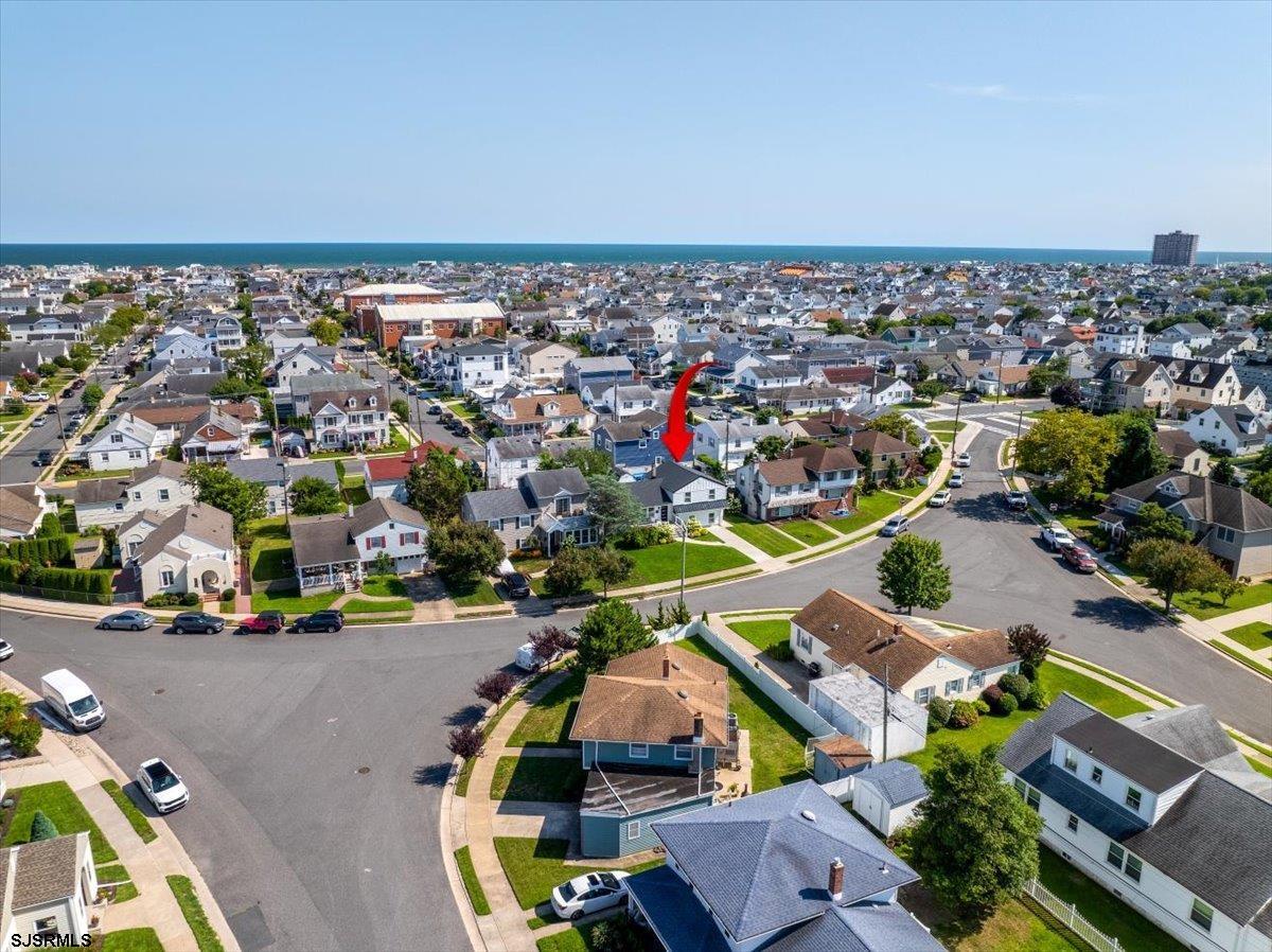 8 S Colmar Cir
