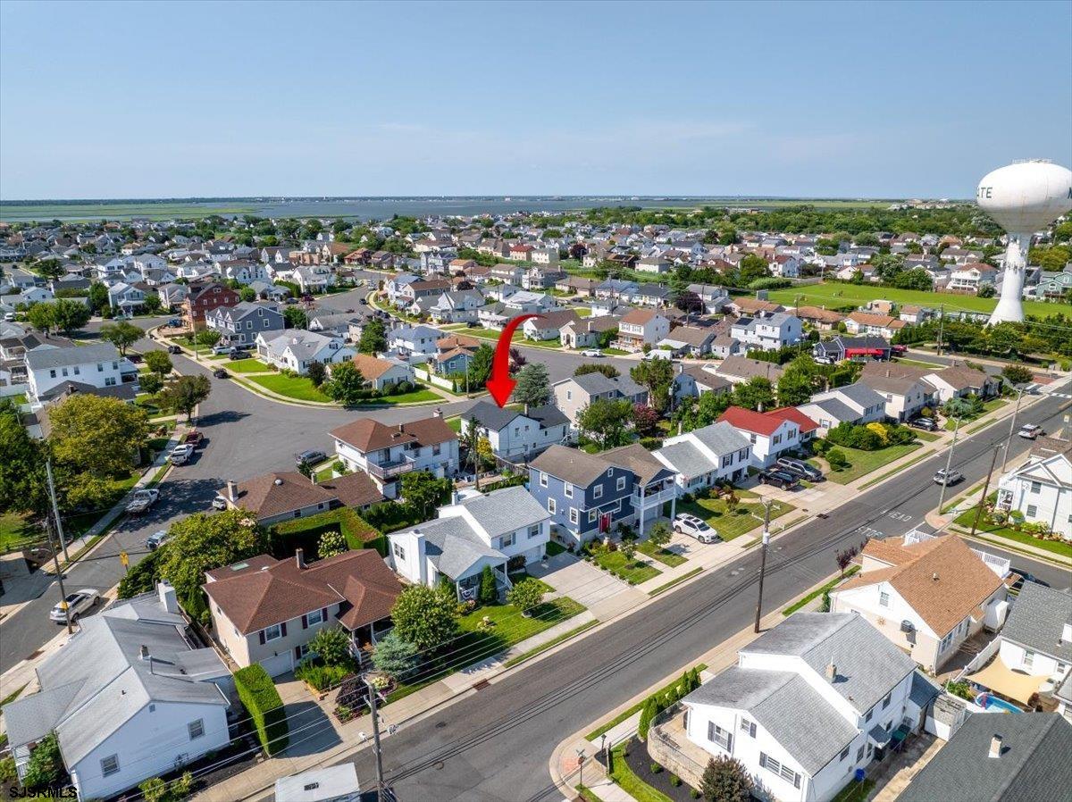 8 S Colmar Cir