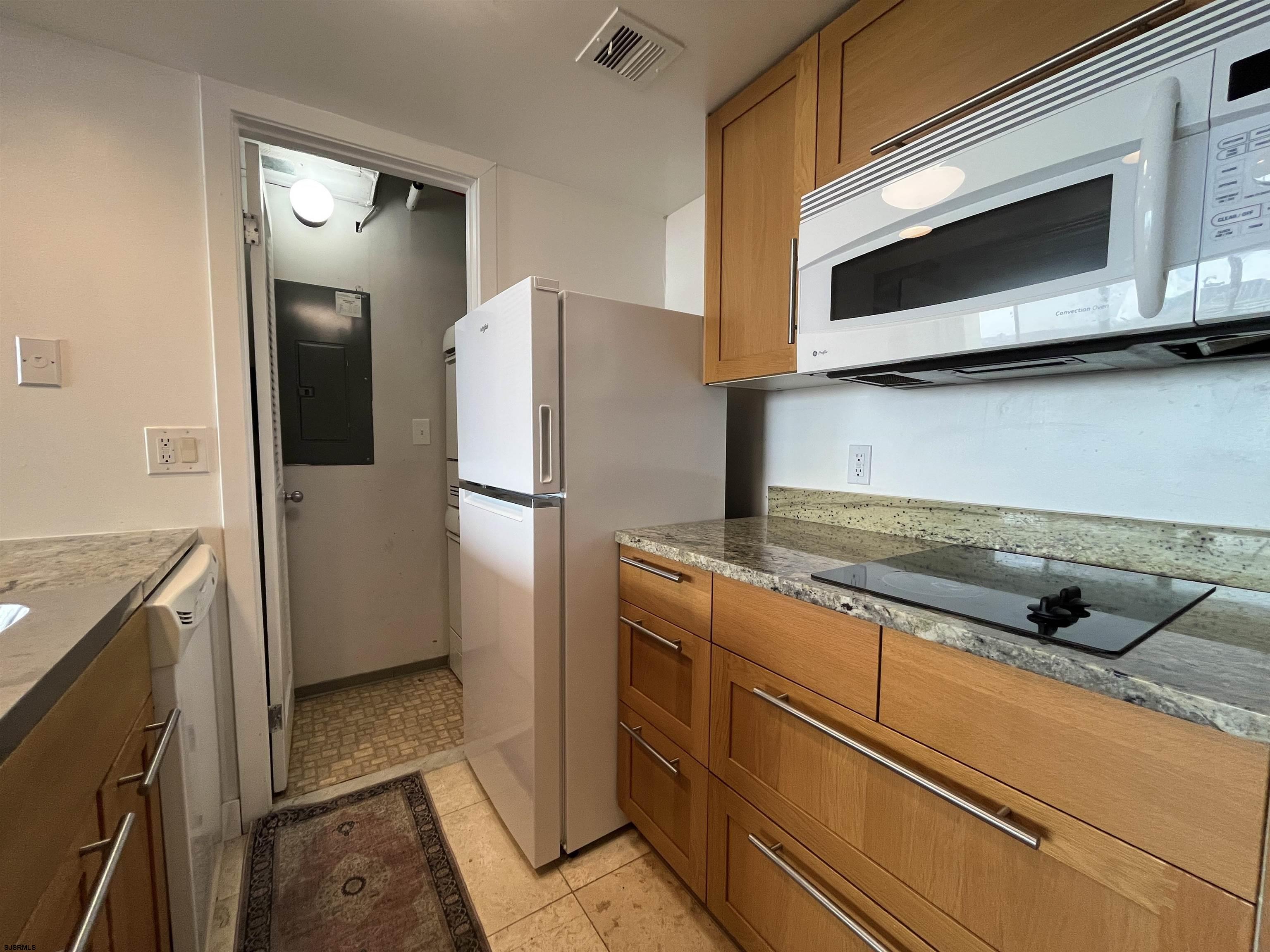 3851 Boardwalk Unit: 1108