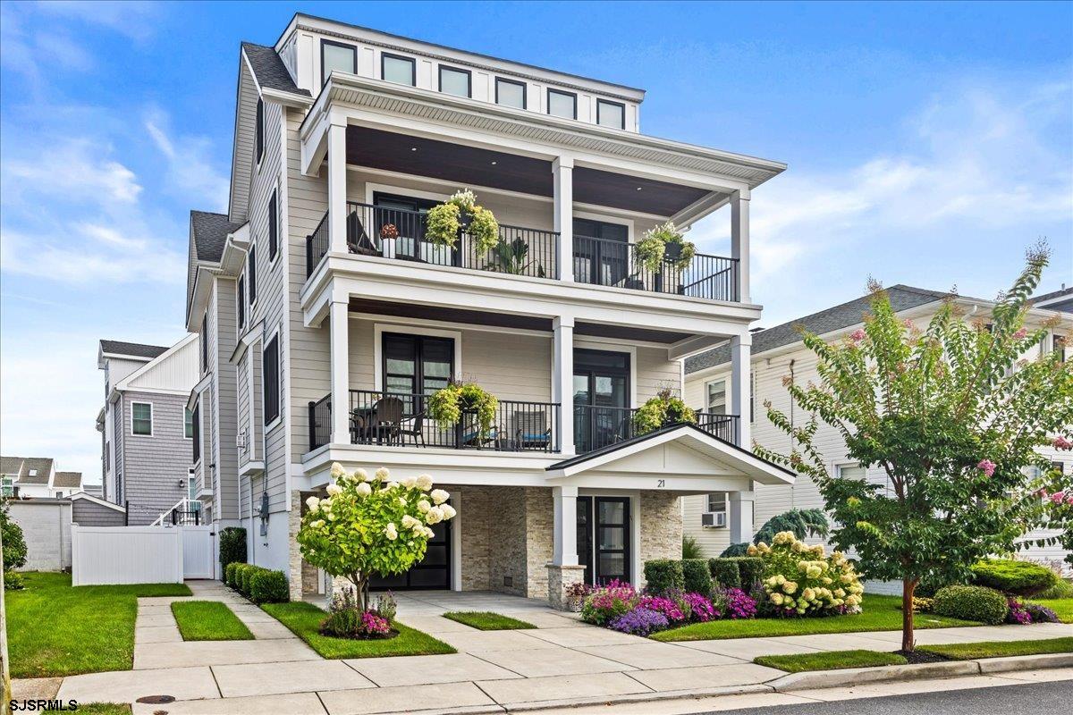 21 N Douglas Ave
