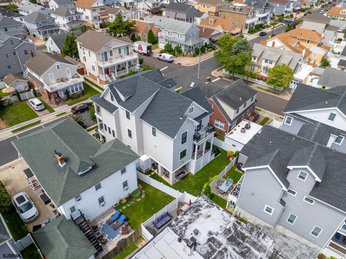 21 N Douglas Ave