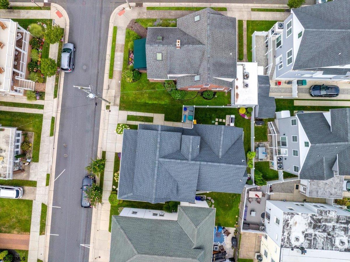 21 N Douglas Ave