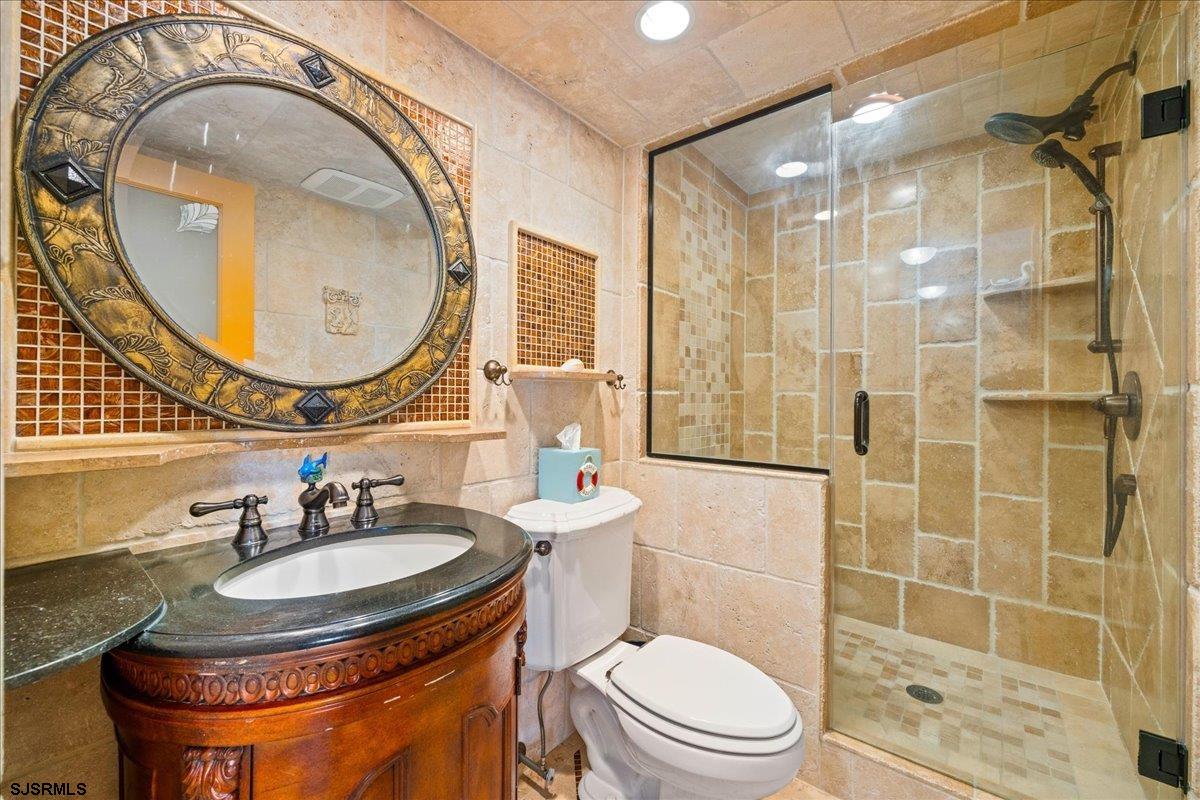 9600 Atlantic Ave Unit: 814