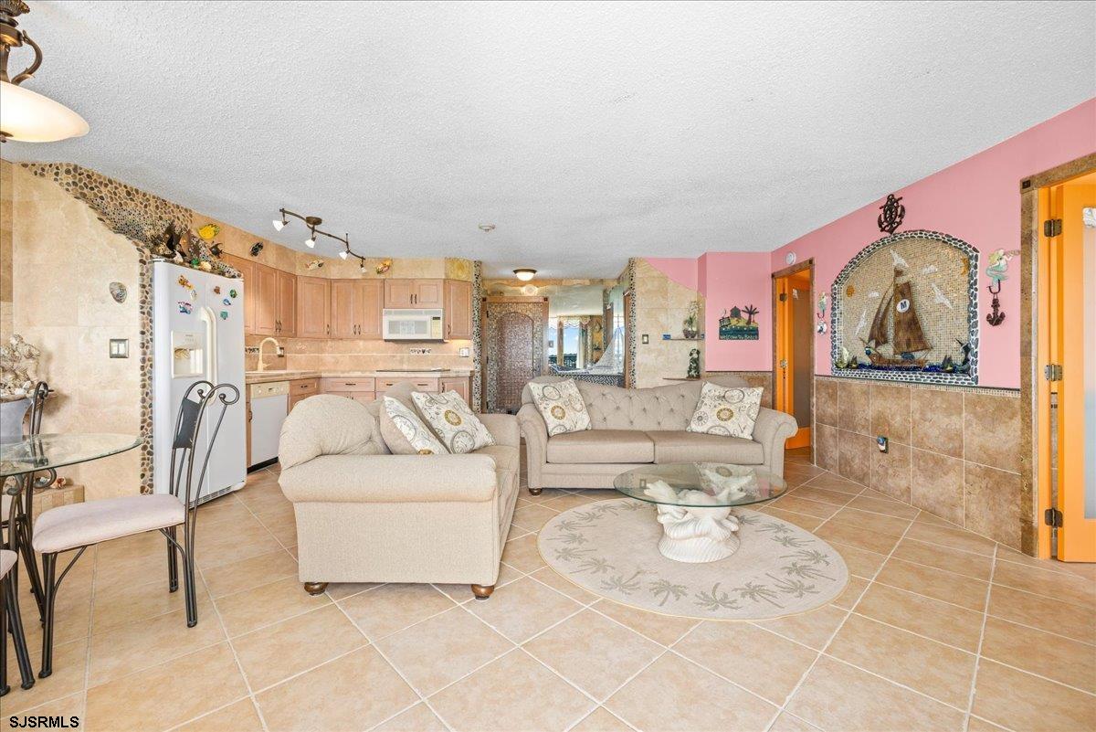 9600 Atlantic Ave Unit: 814
