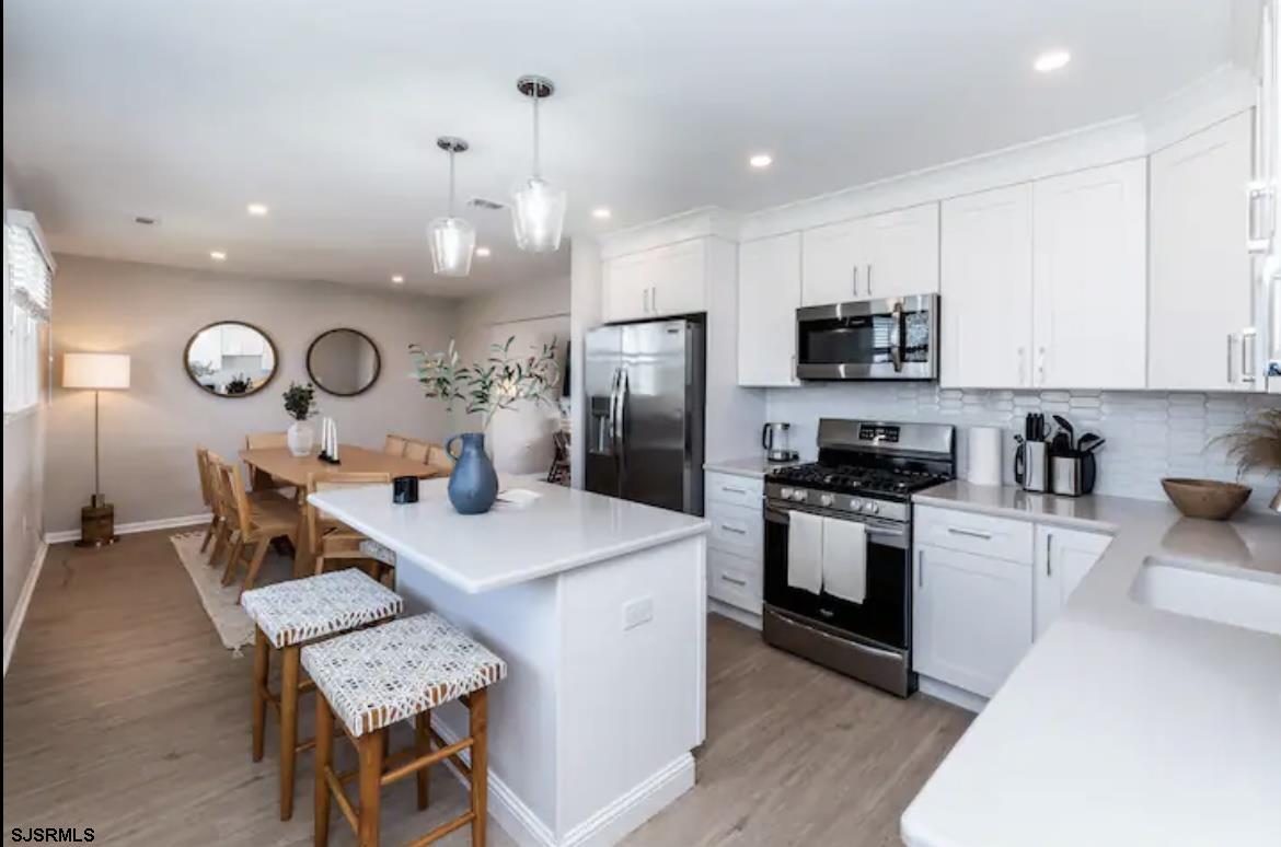 7005 Ventnor Gardens Plaza Unit: 2
