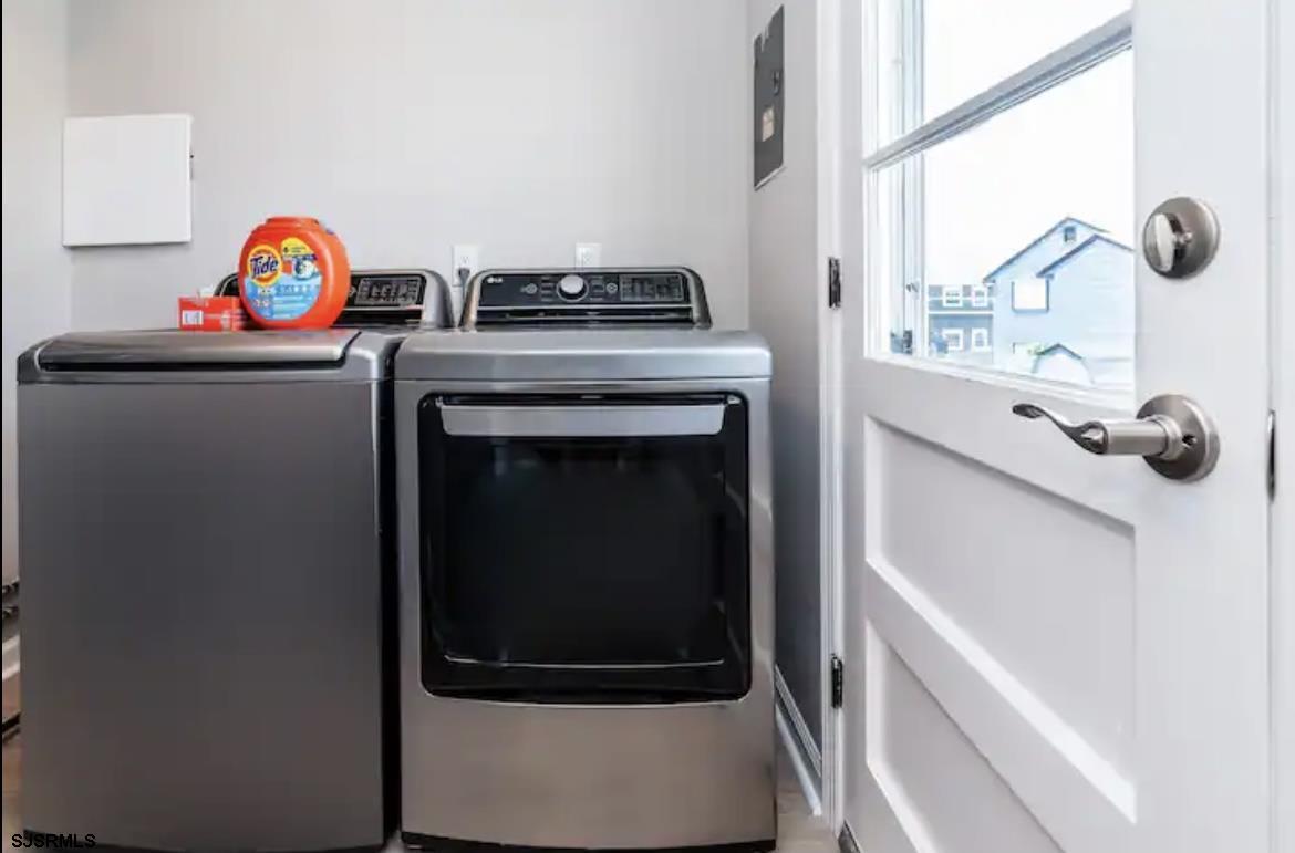 7005 Ventnor Gardens Plaza Unit: 2