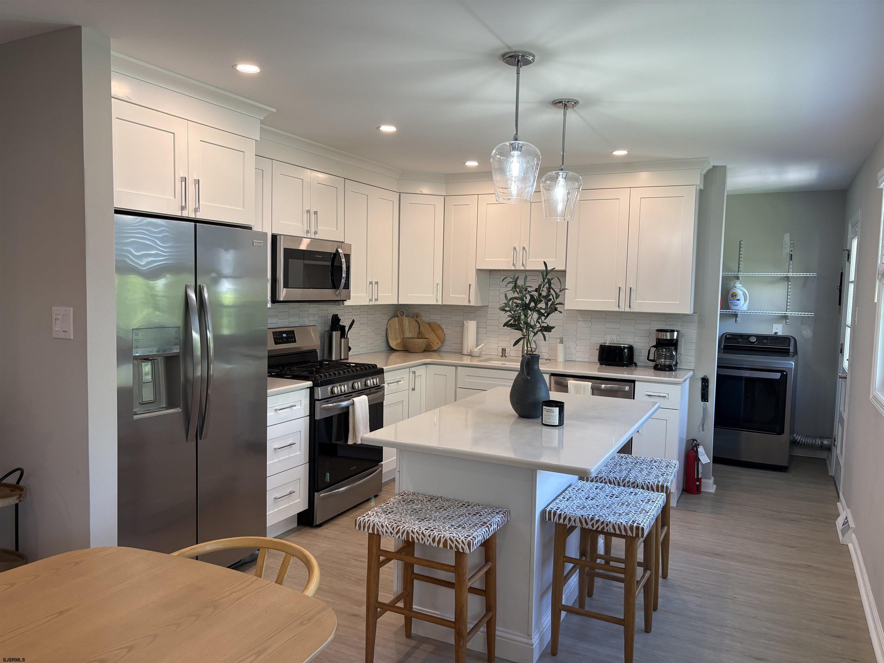 7005 Ventnor Gardens Plaza Unit: 2