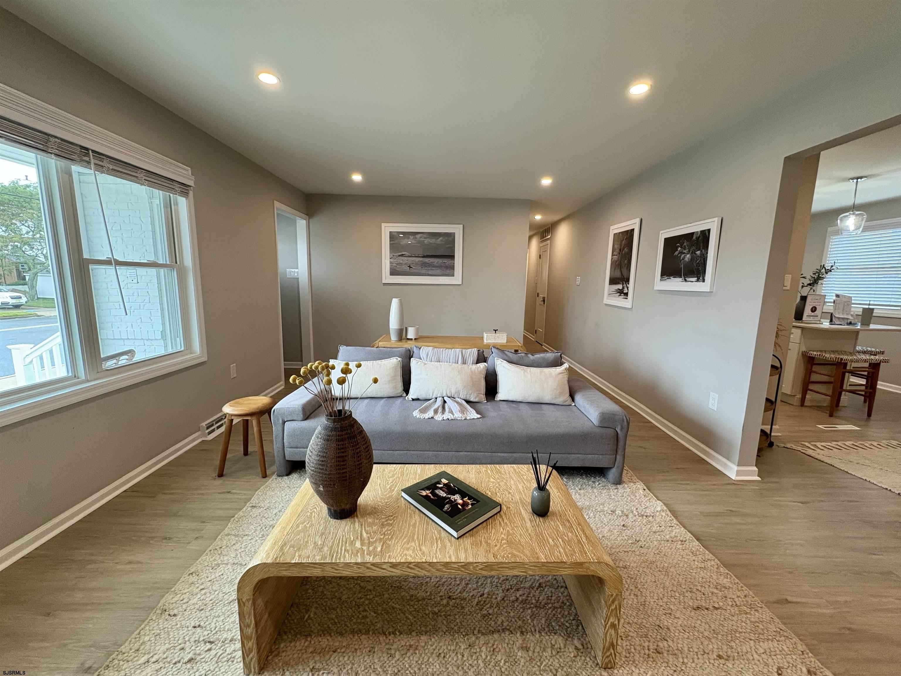 7005 Ventnor Gardens Plaza Unit: 2
