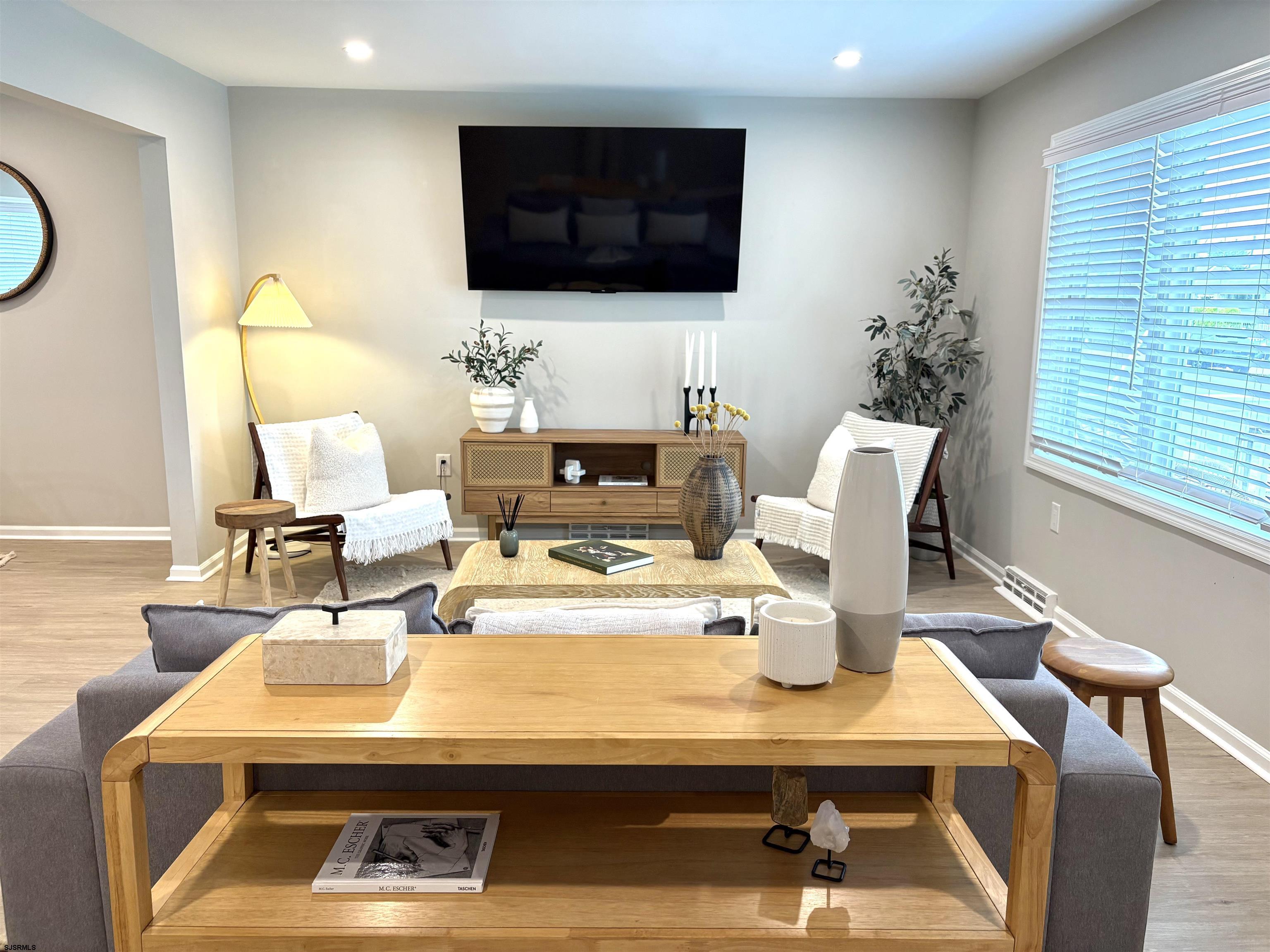 7005 Ventnor Gardens Plaza Unit: 2