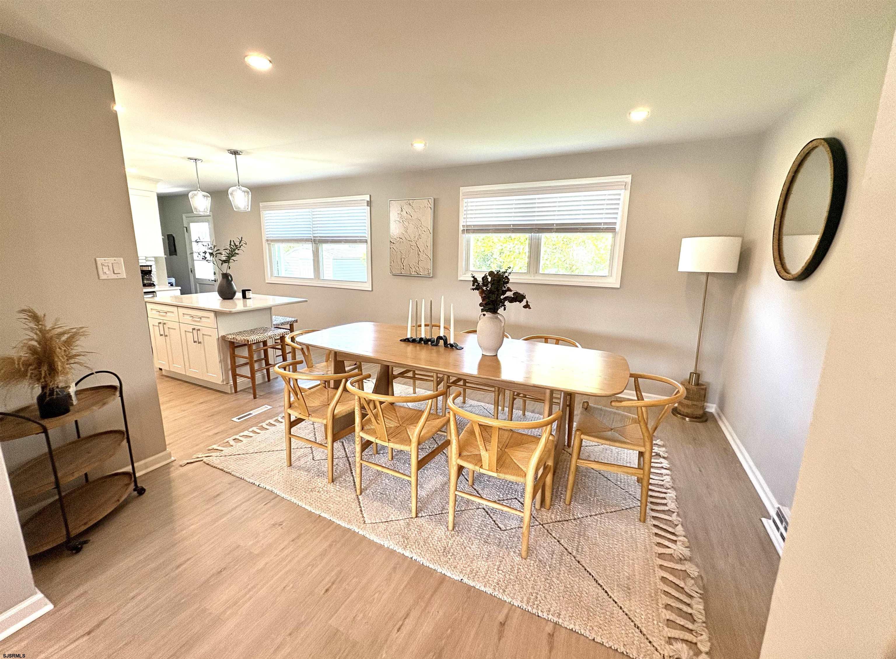 7005 Ventnor Gardens Plaza Unit: 2