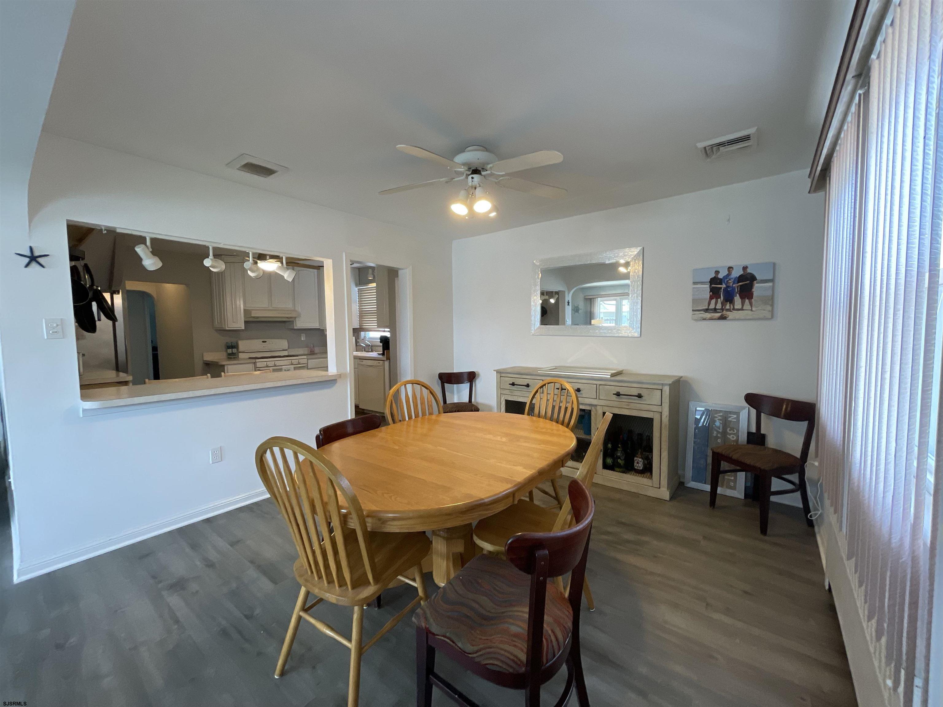 307 N Essex Ave