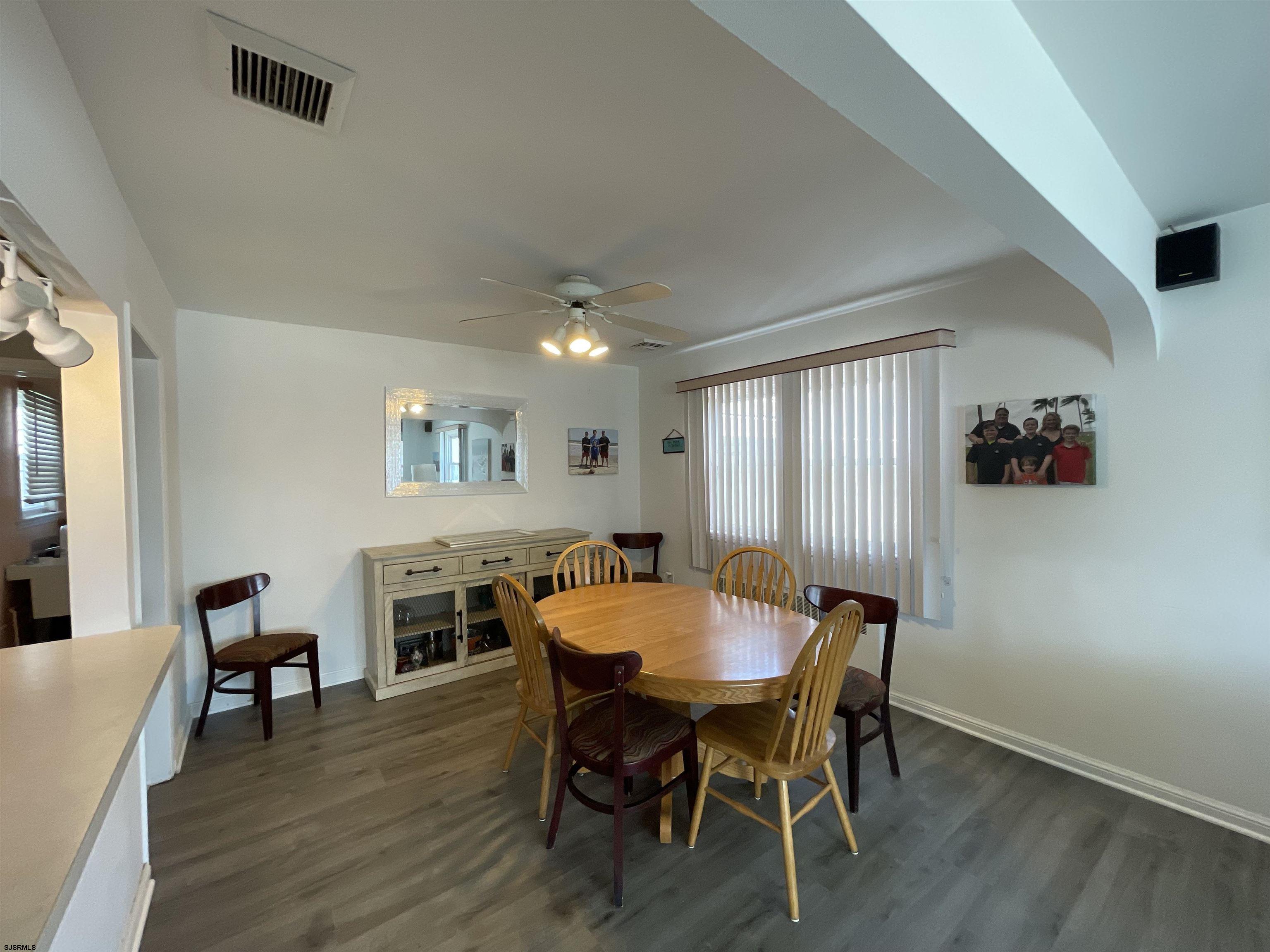 307 N Essex Ave
