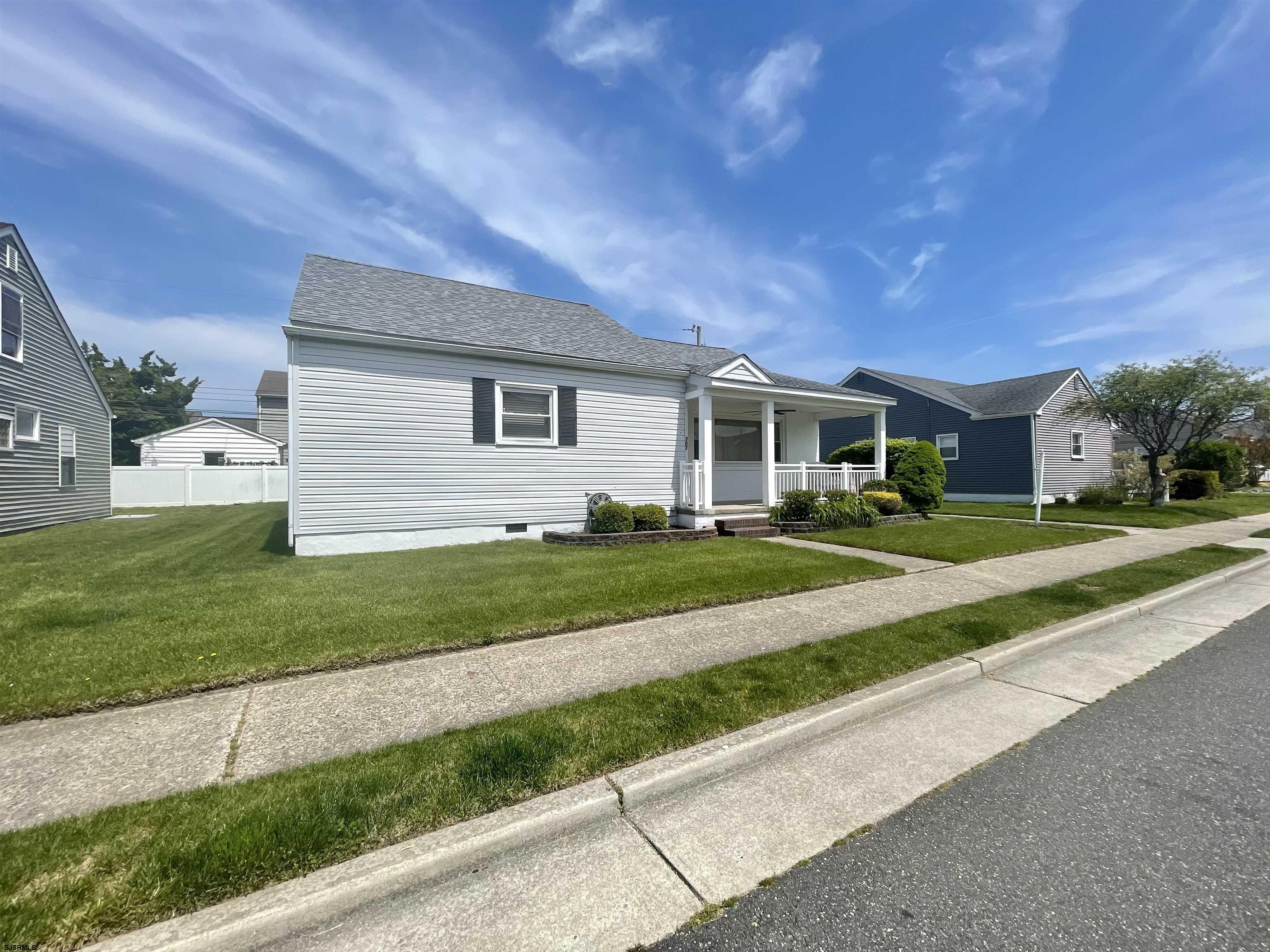 307 N Essex Ave
