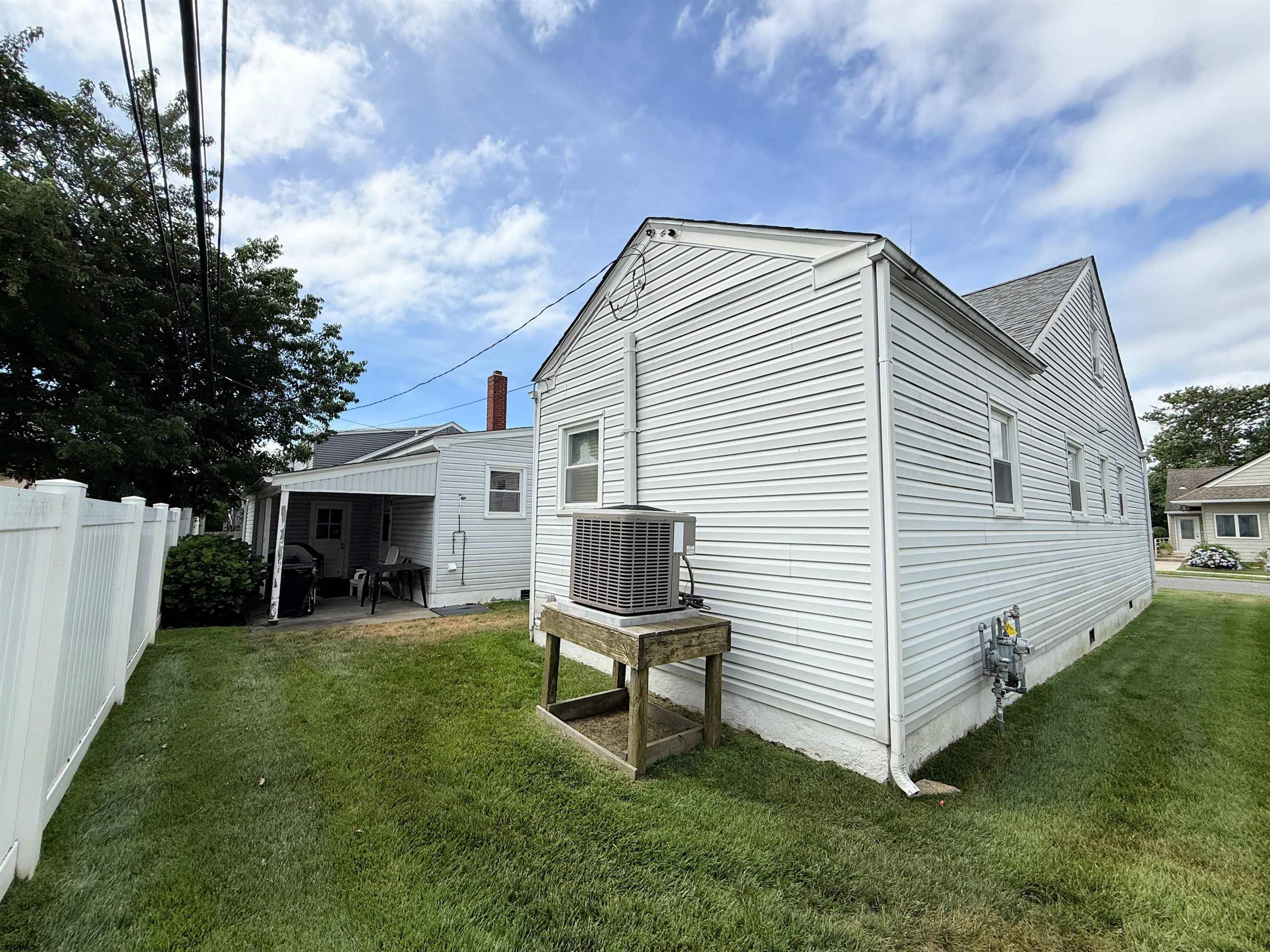 307 N Essex Ave