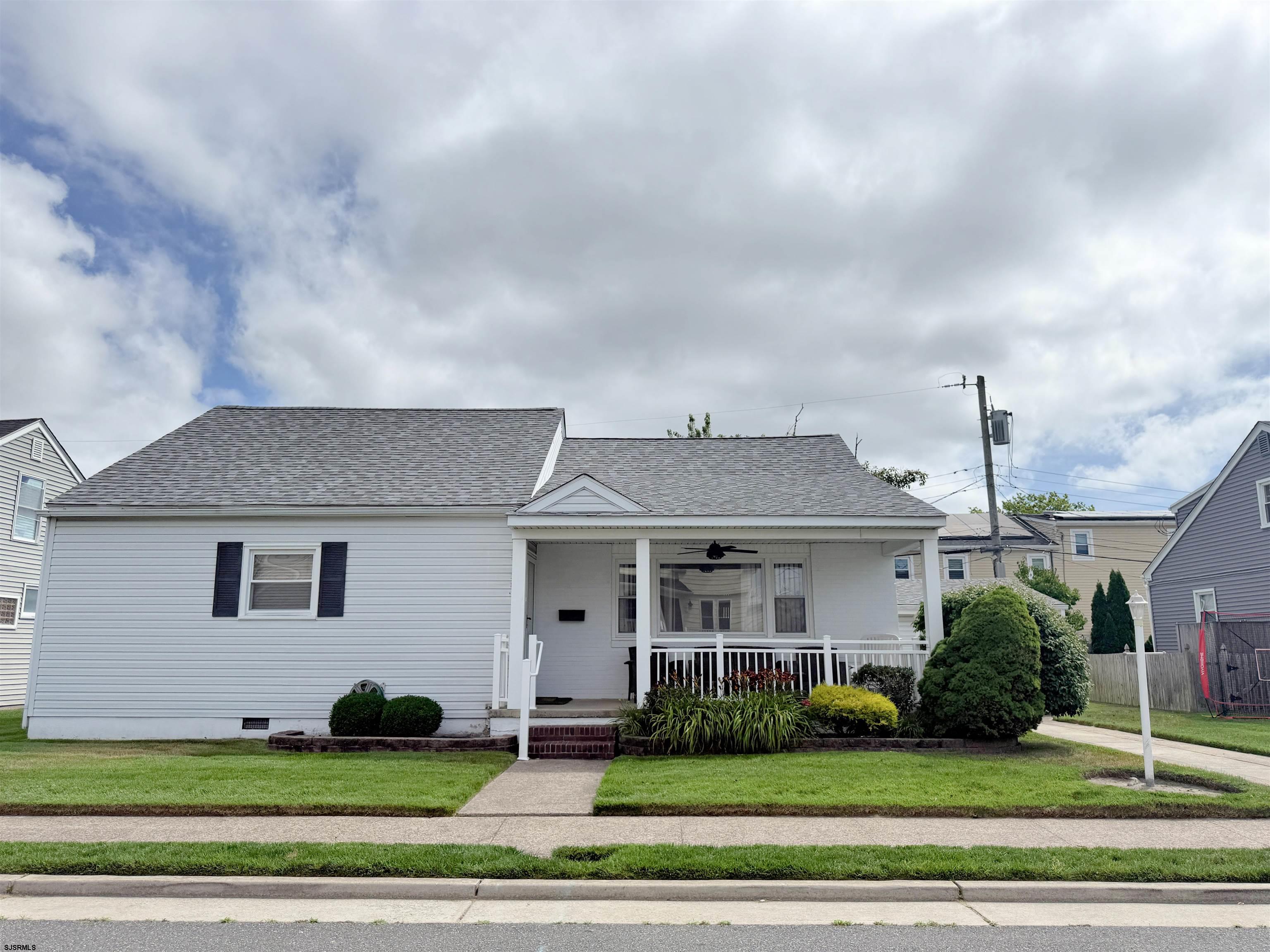 307 N Essex Ave
