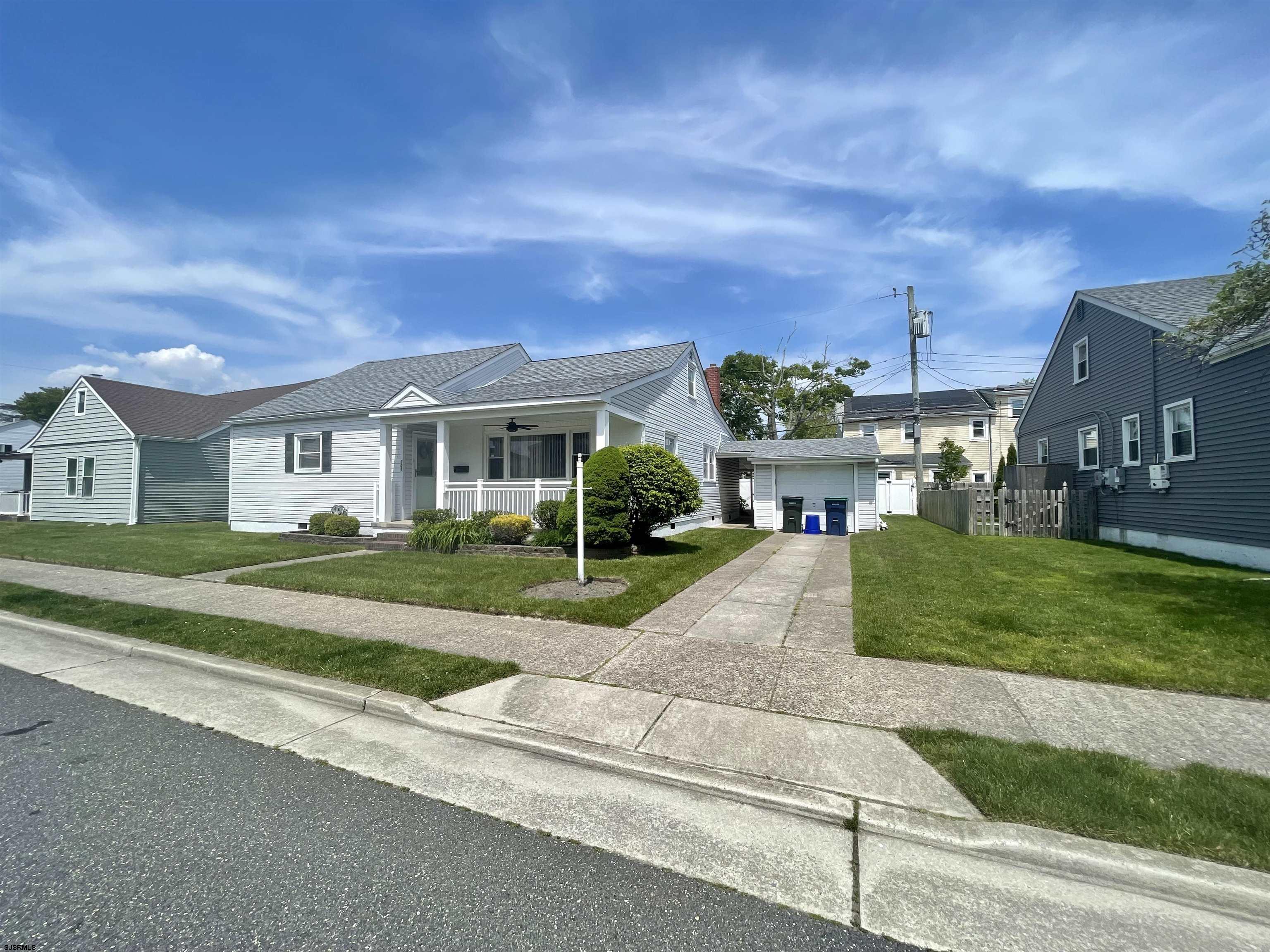 307 N Essex Ave