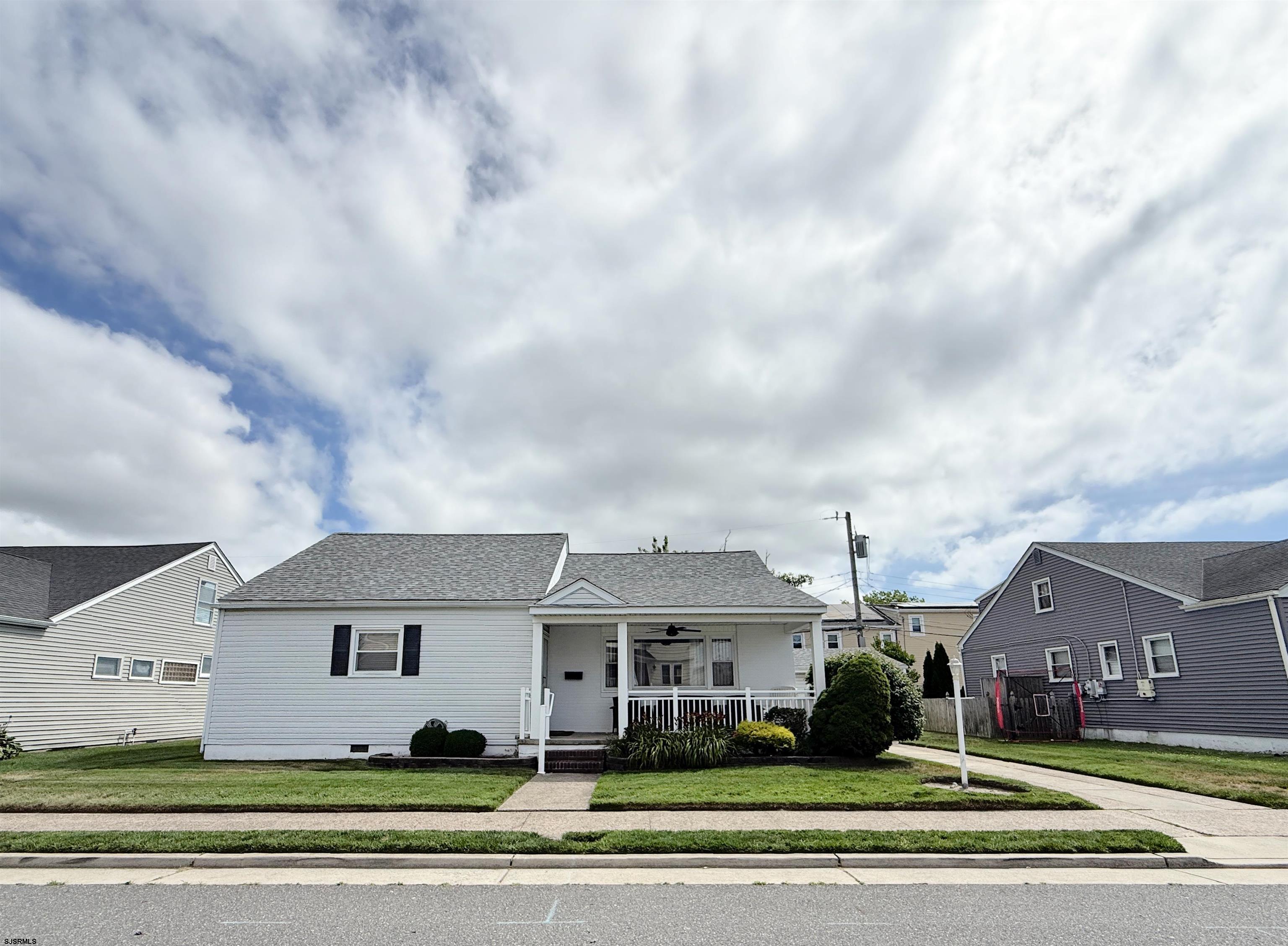 307 N Essex Ave