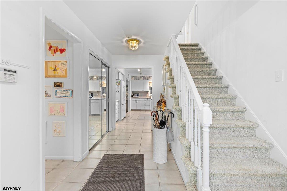 7905 Lagoon Dr