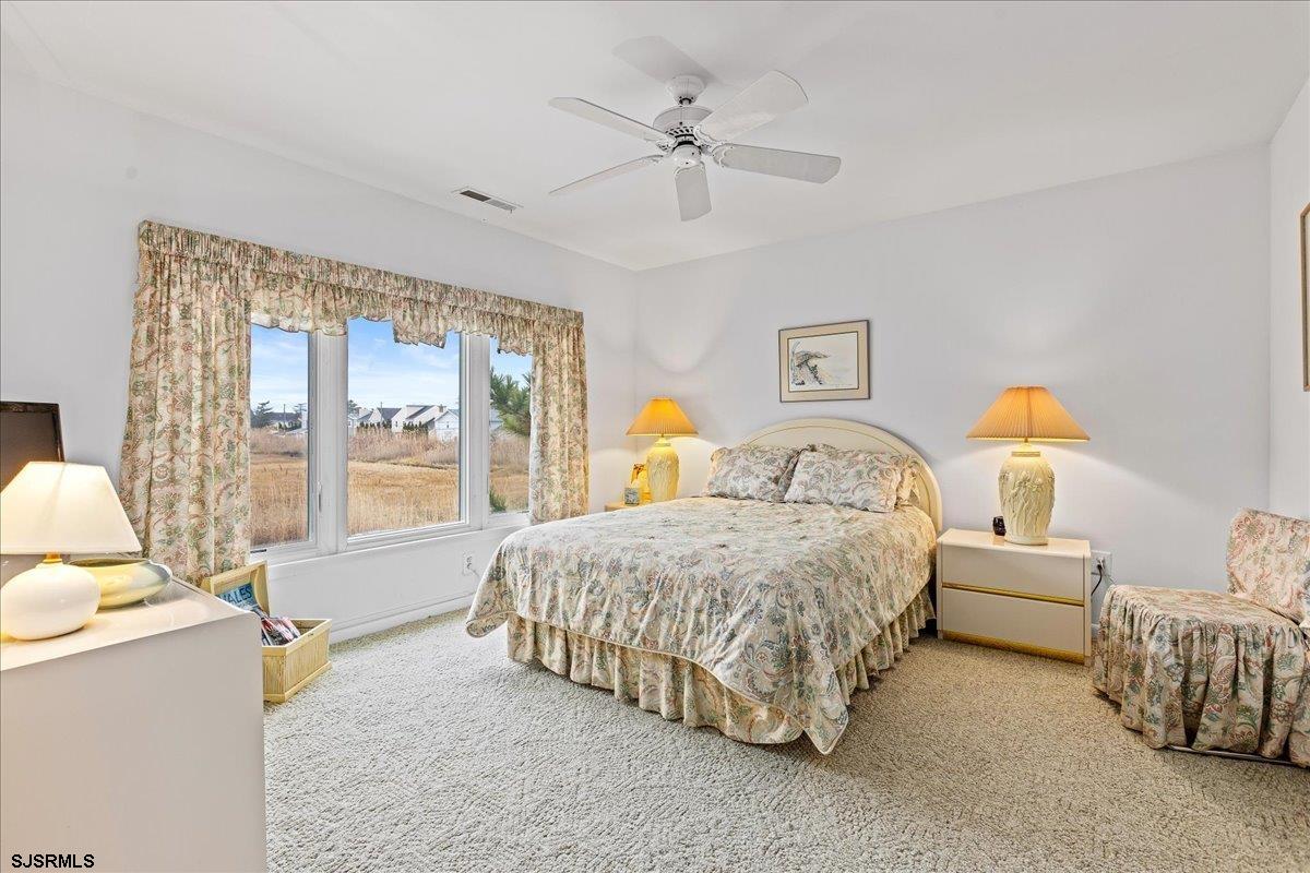 7905 Lagoon Dr