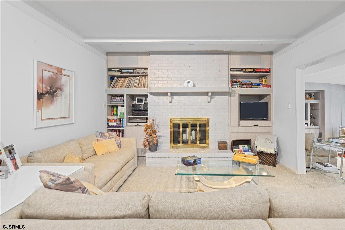 7905 Lagoon Dr